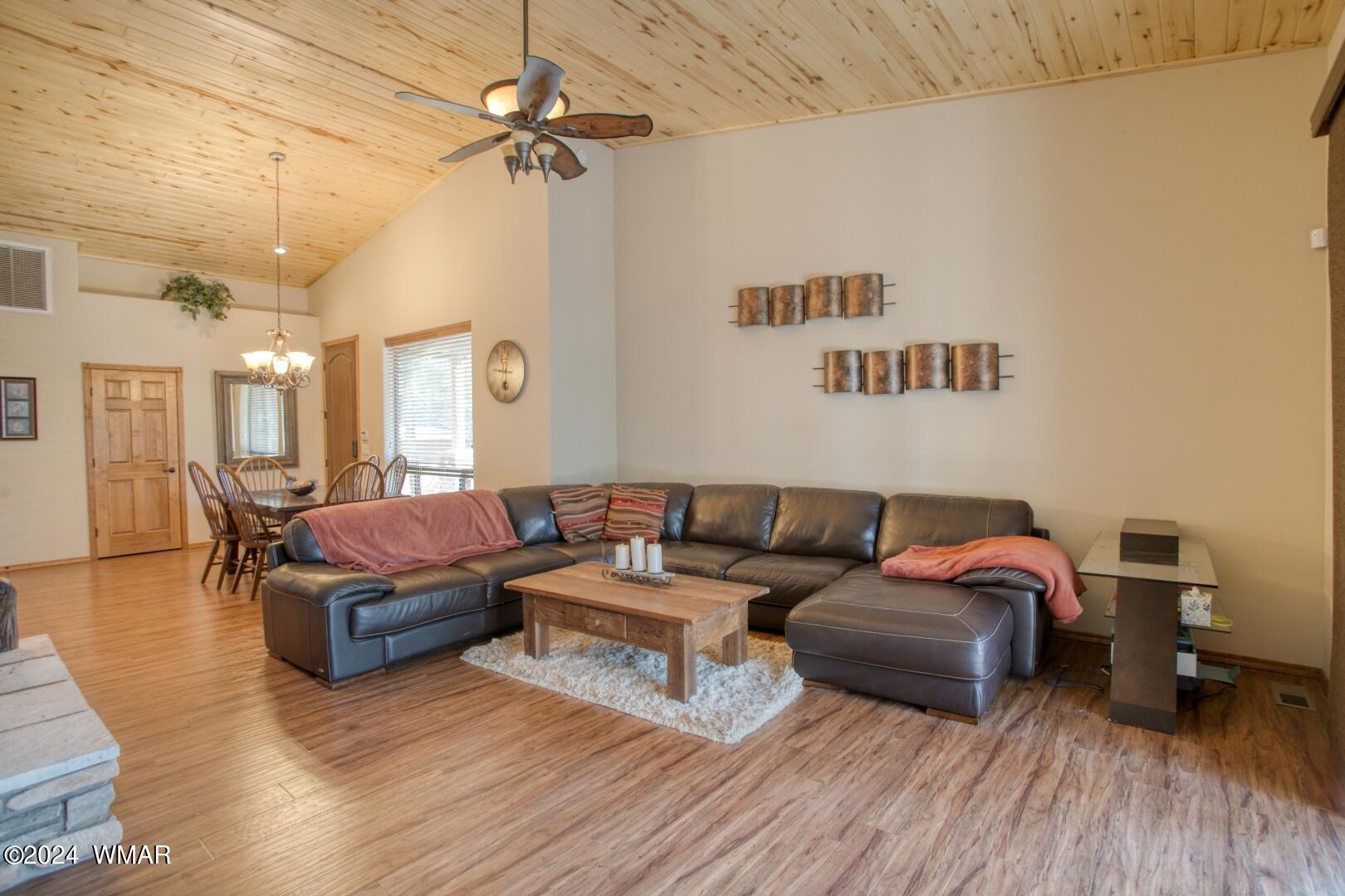 3220 W Black Oak Loop