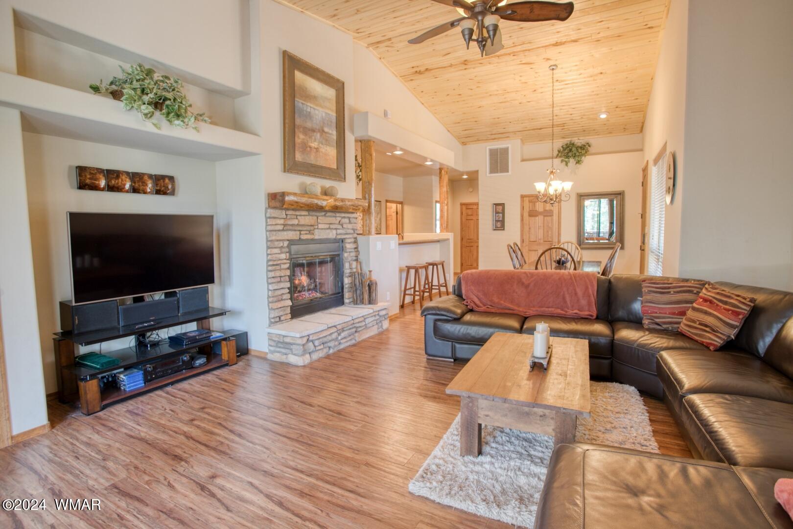 3220 W Black Oak Loop