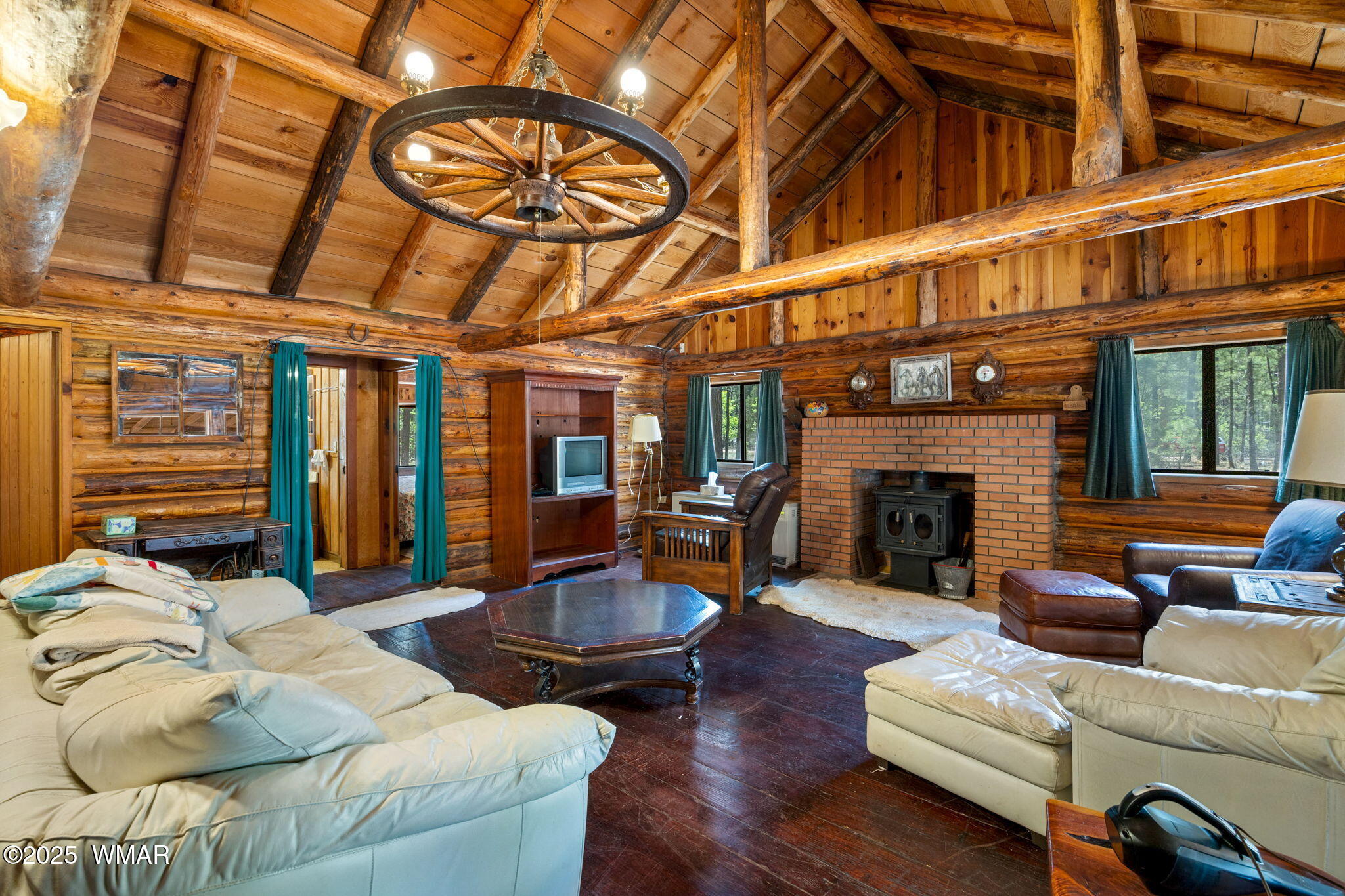 1137 W Hummingbird Circle
