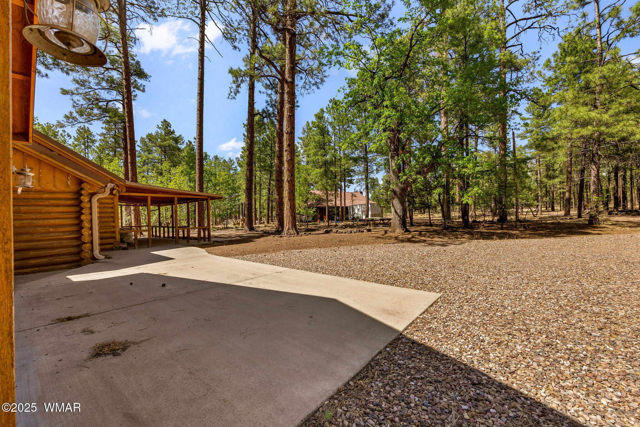 1137 W Hummingbird Circle