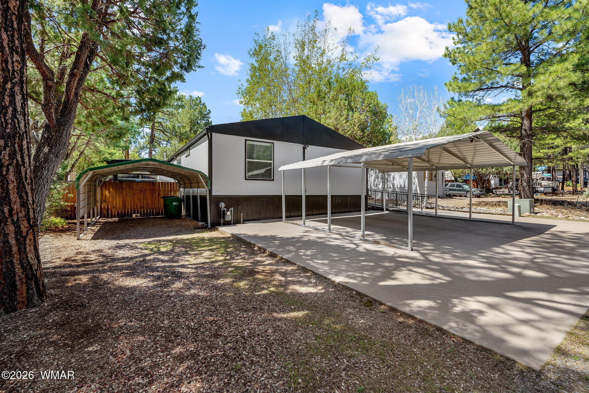 2937 W Whipple