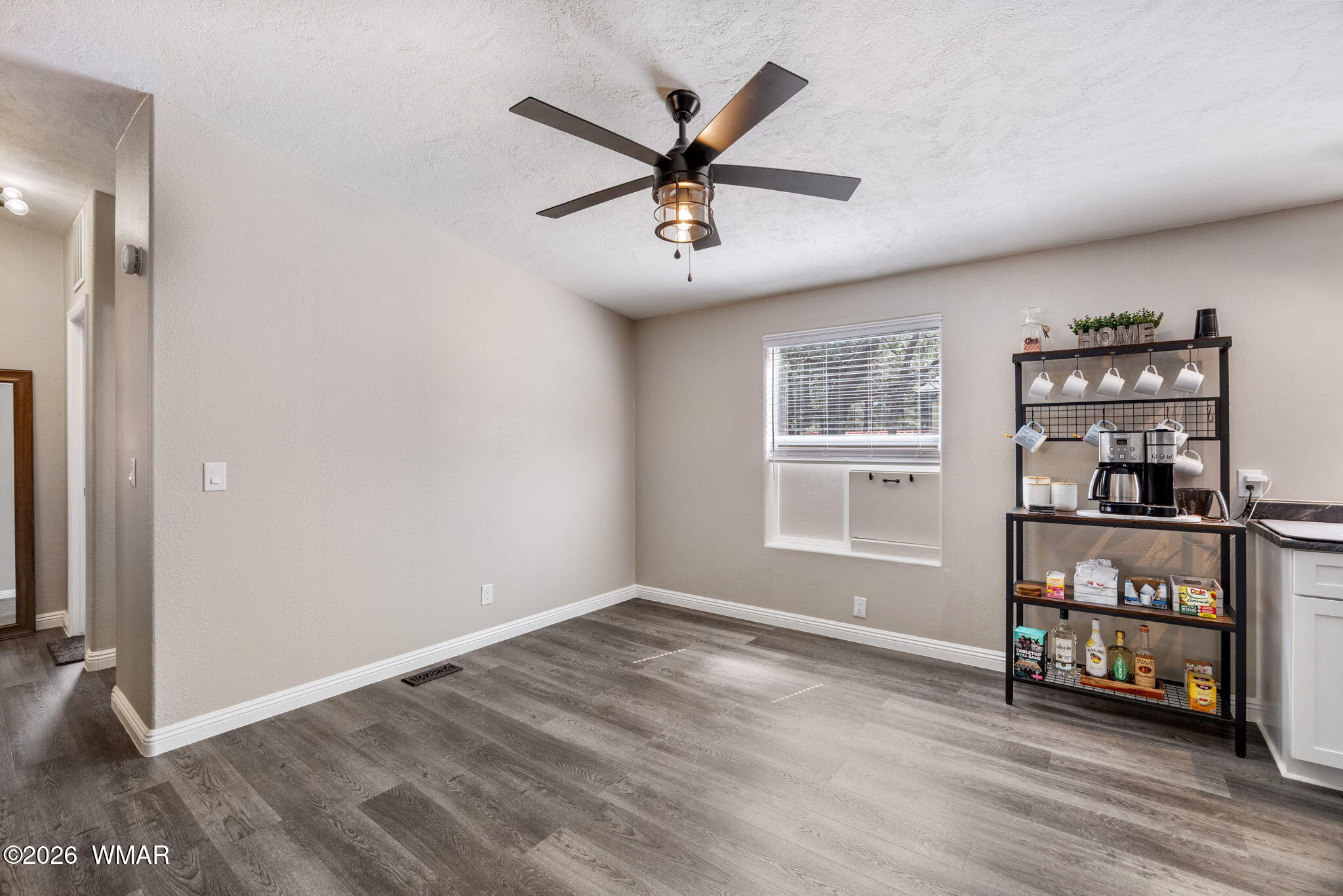 2937 W Whipple