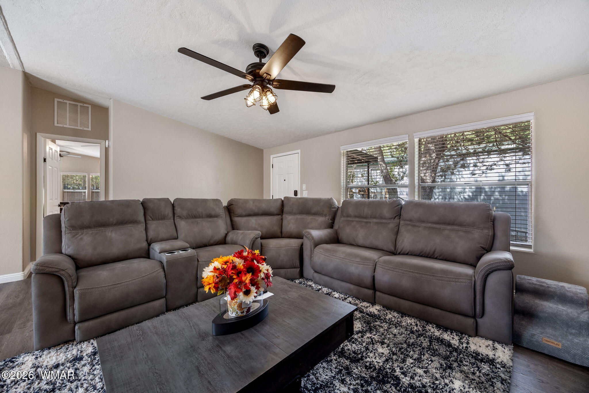2937 W Whipple