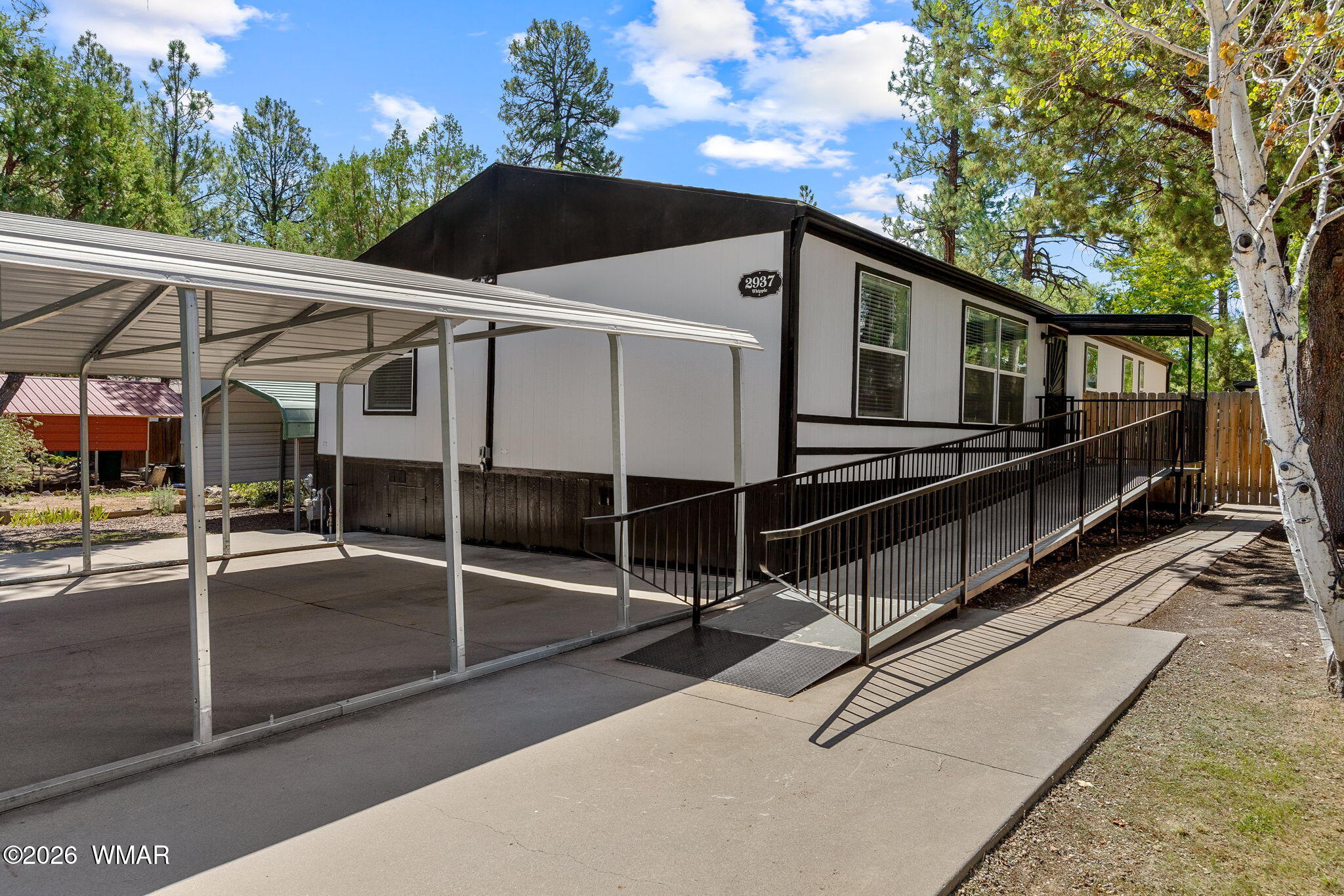 2937 W Whipple