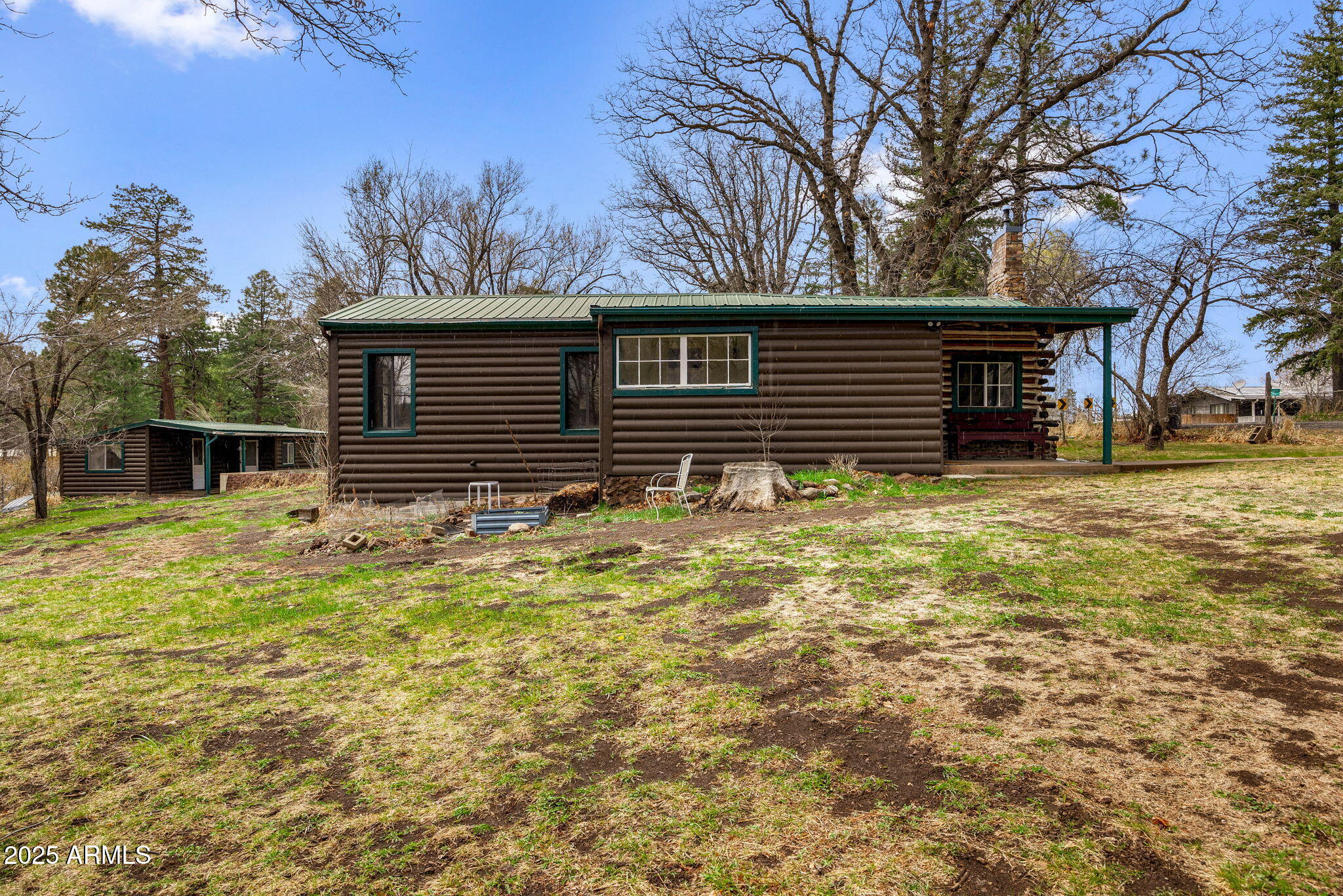 1571 E SPRUCE Lane