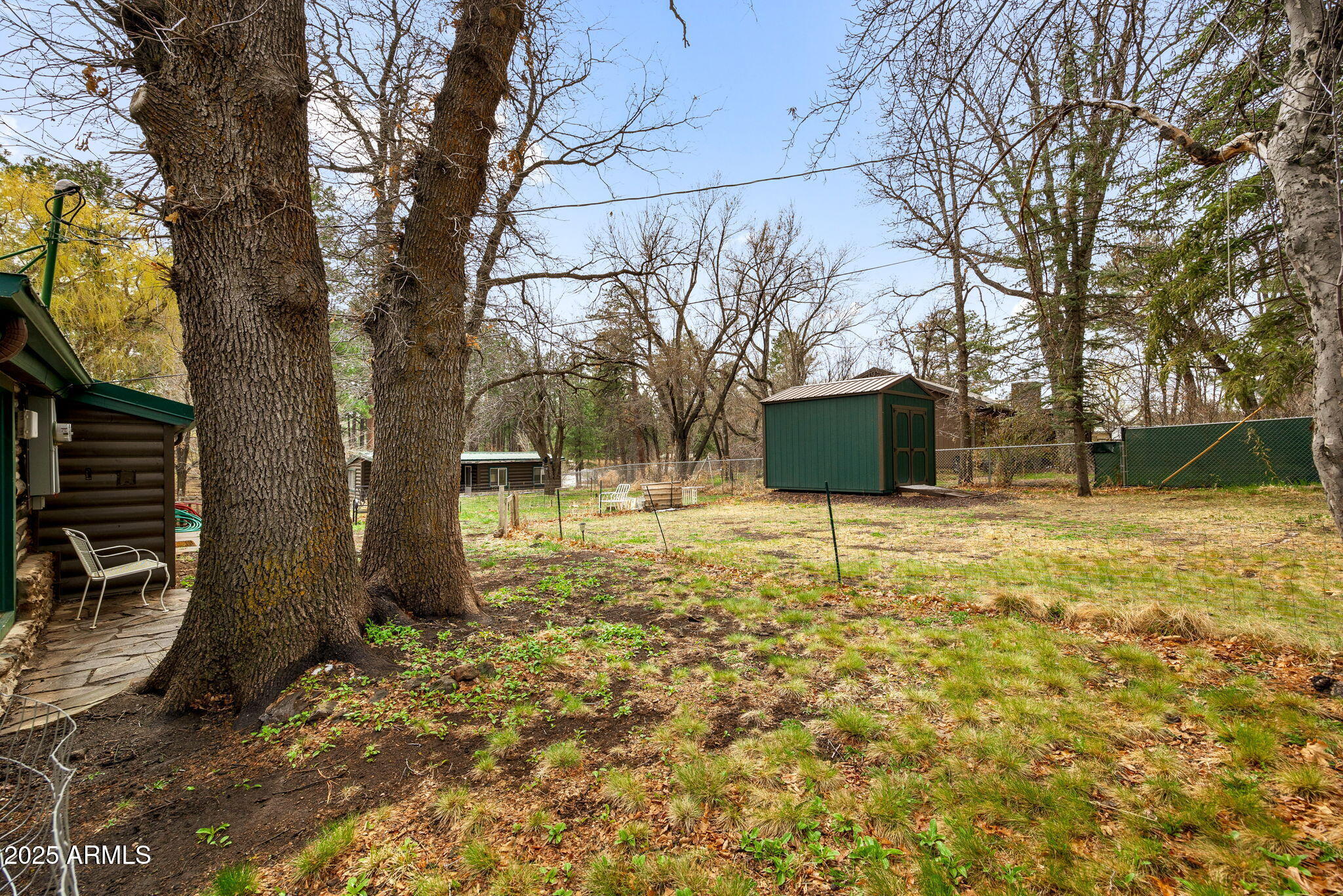 1571 E SPRUCE Lane