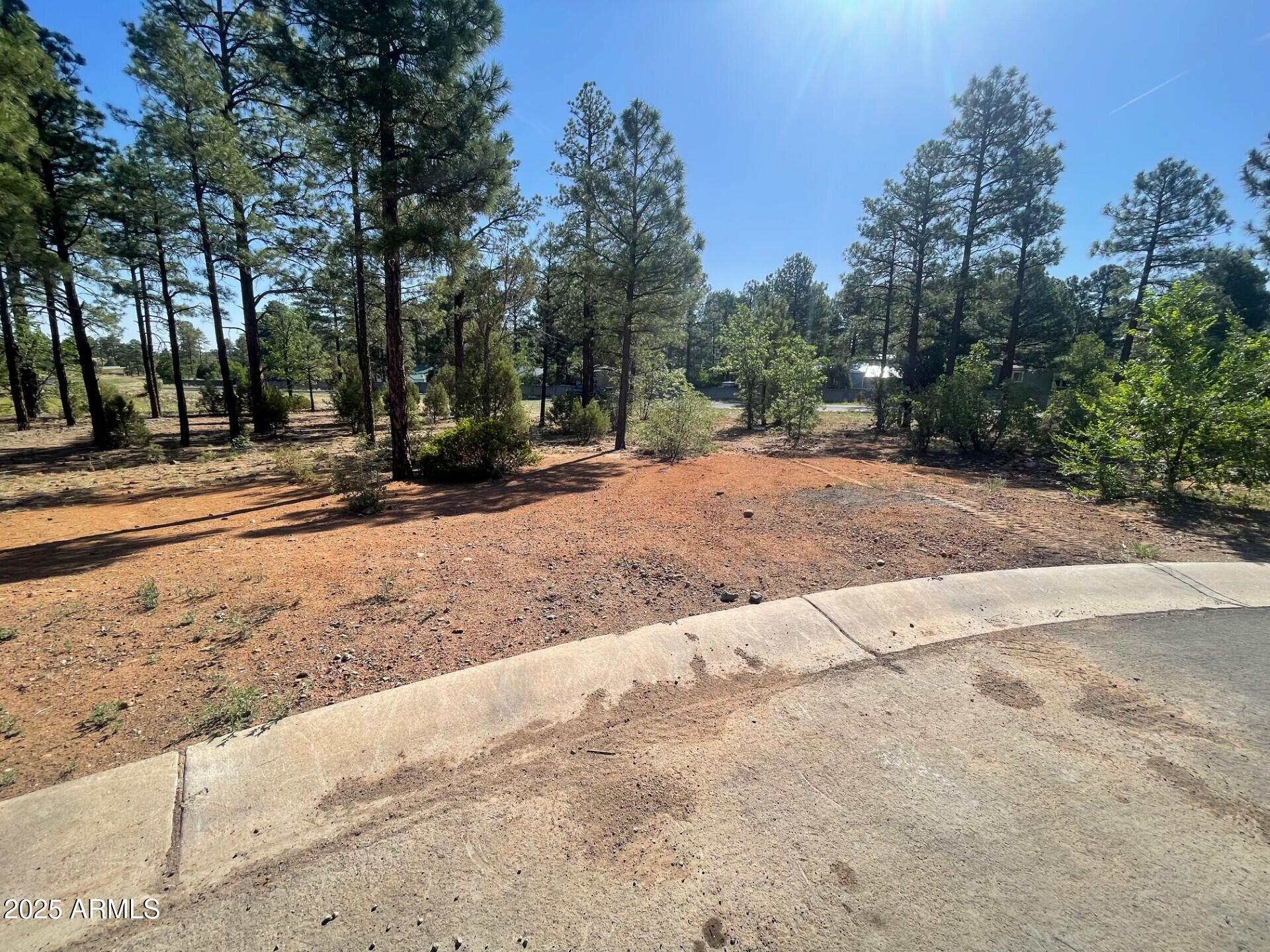 101 W PINE HAVEN Circle, 8