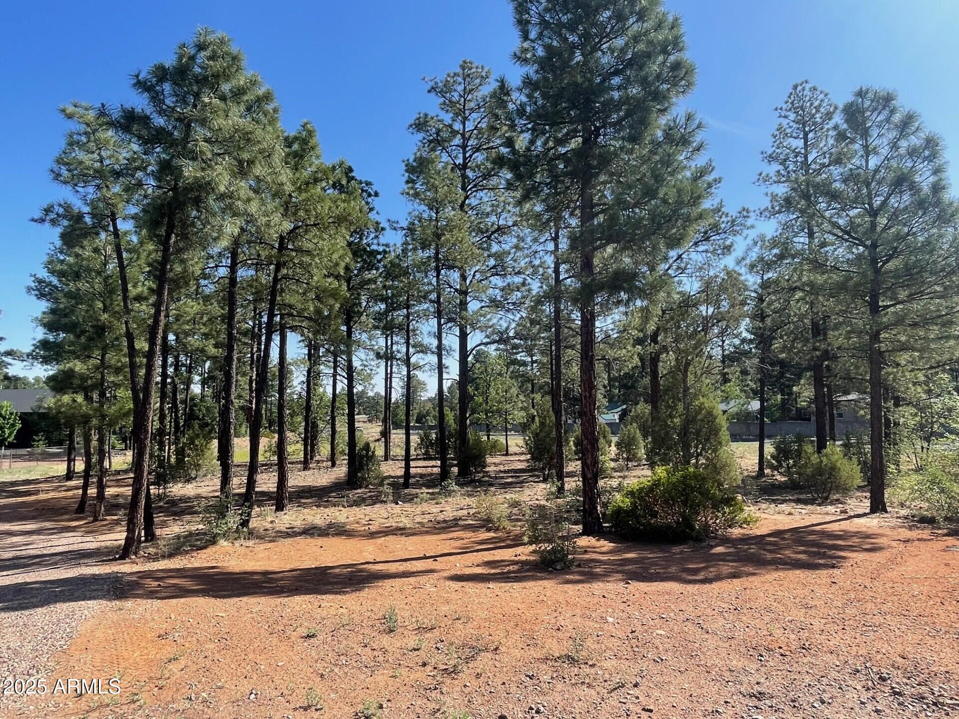 101 W PINE HAVEN Circle, 8