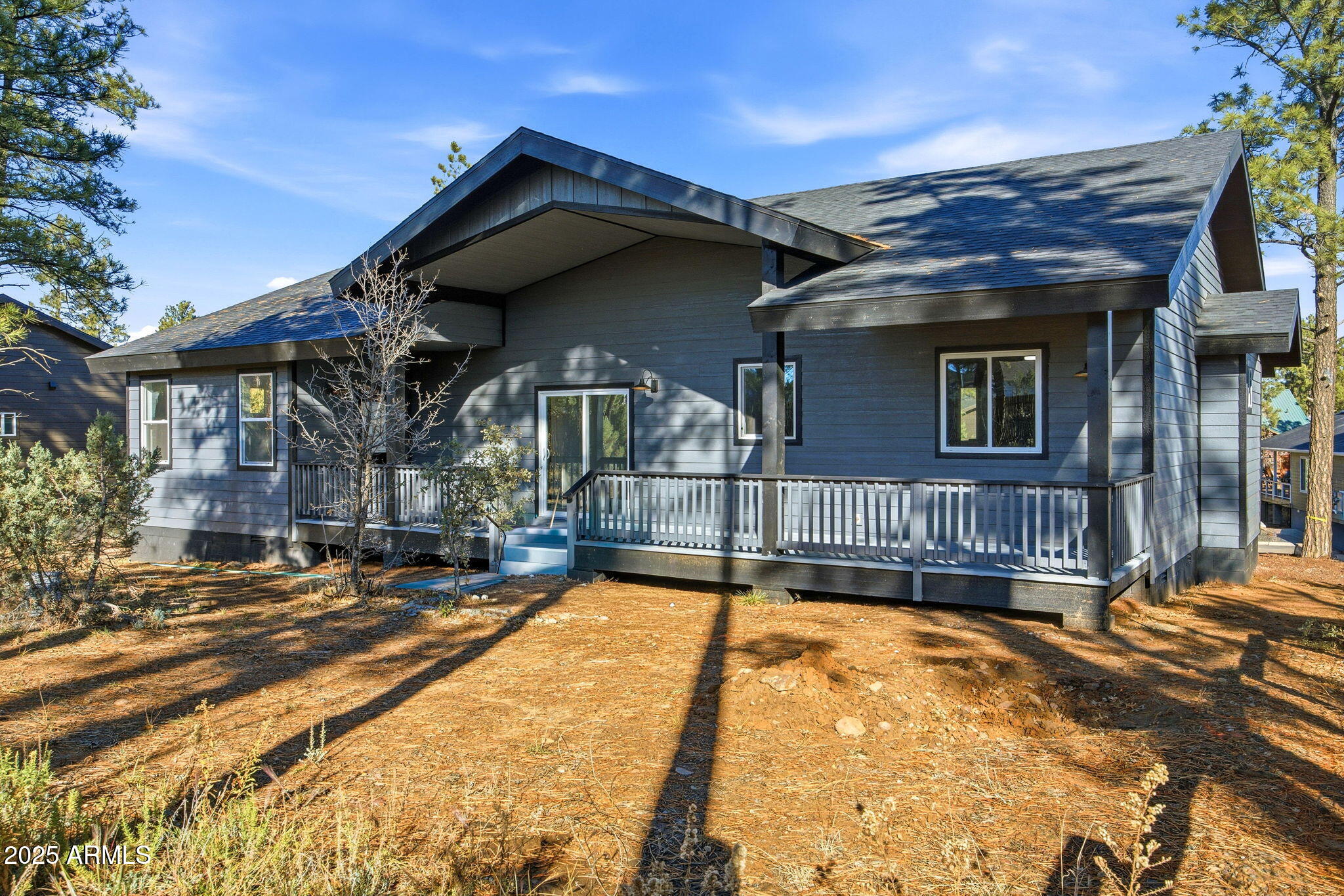 180 W PINE HAVEN Circle