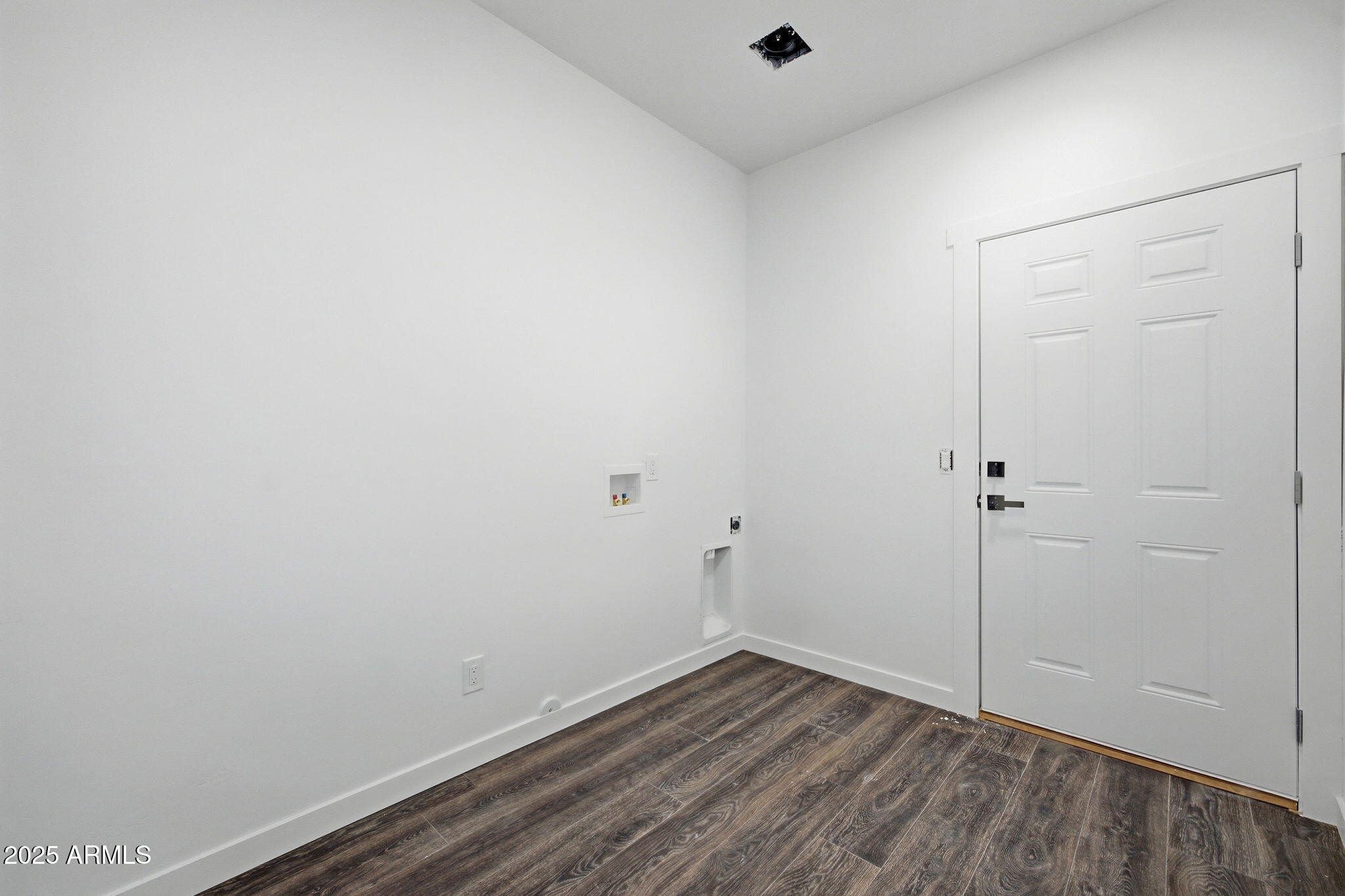 180 W PINE HAVEN Circle