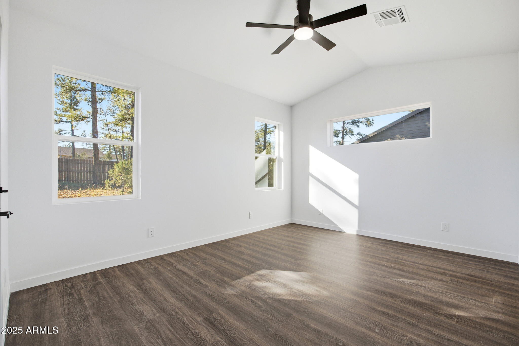 180 W PINE HAVEN Circle