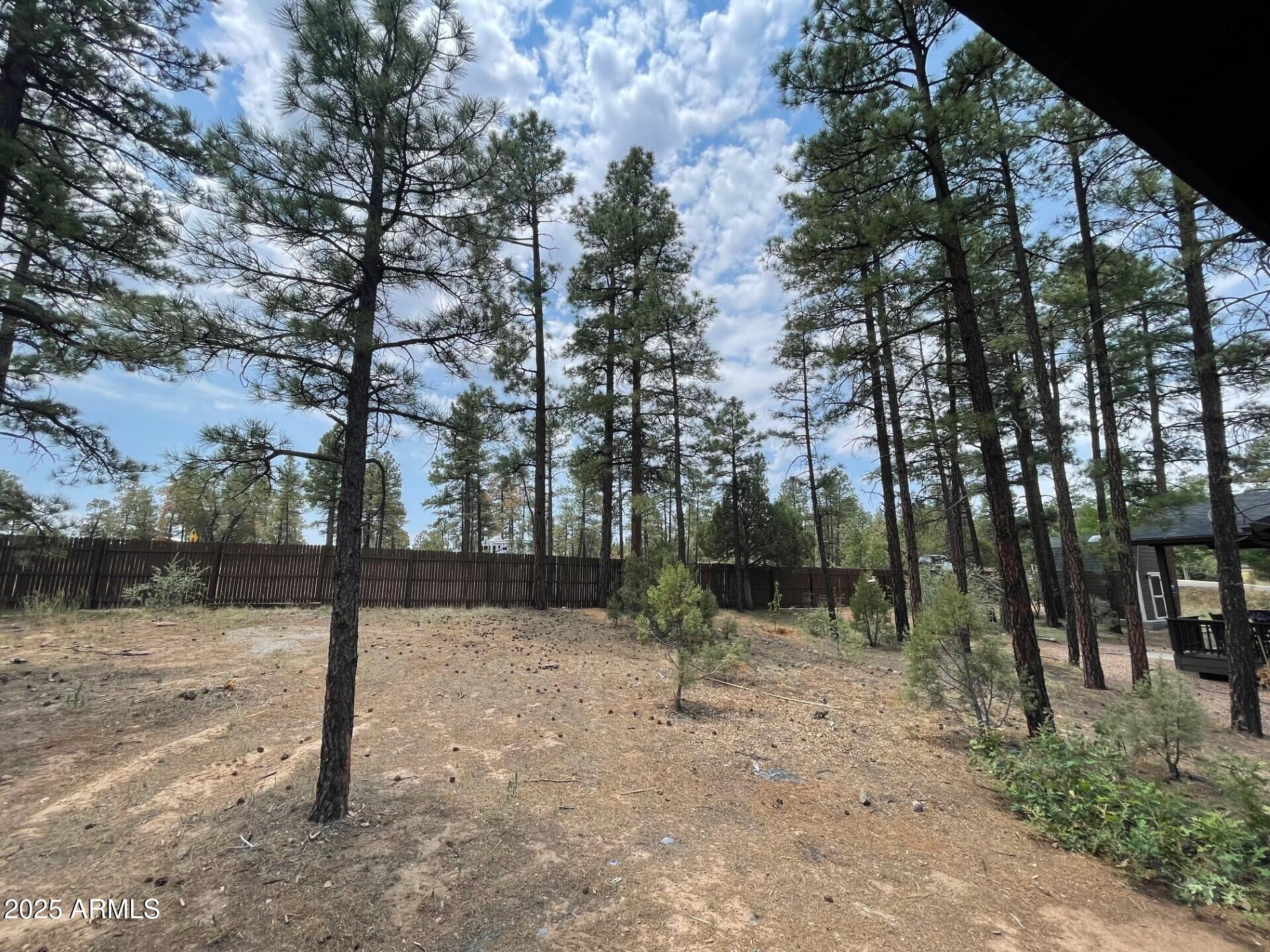 180 W PINE HAVEN Circle