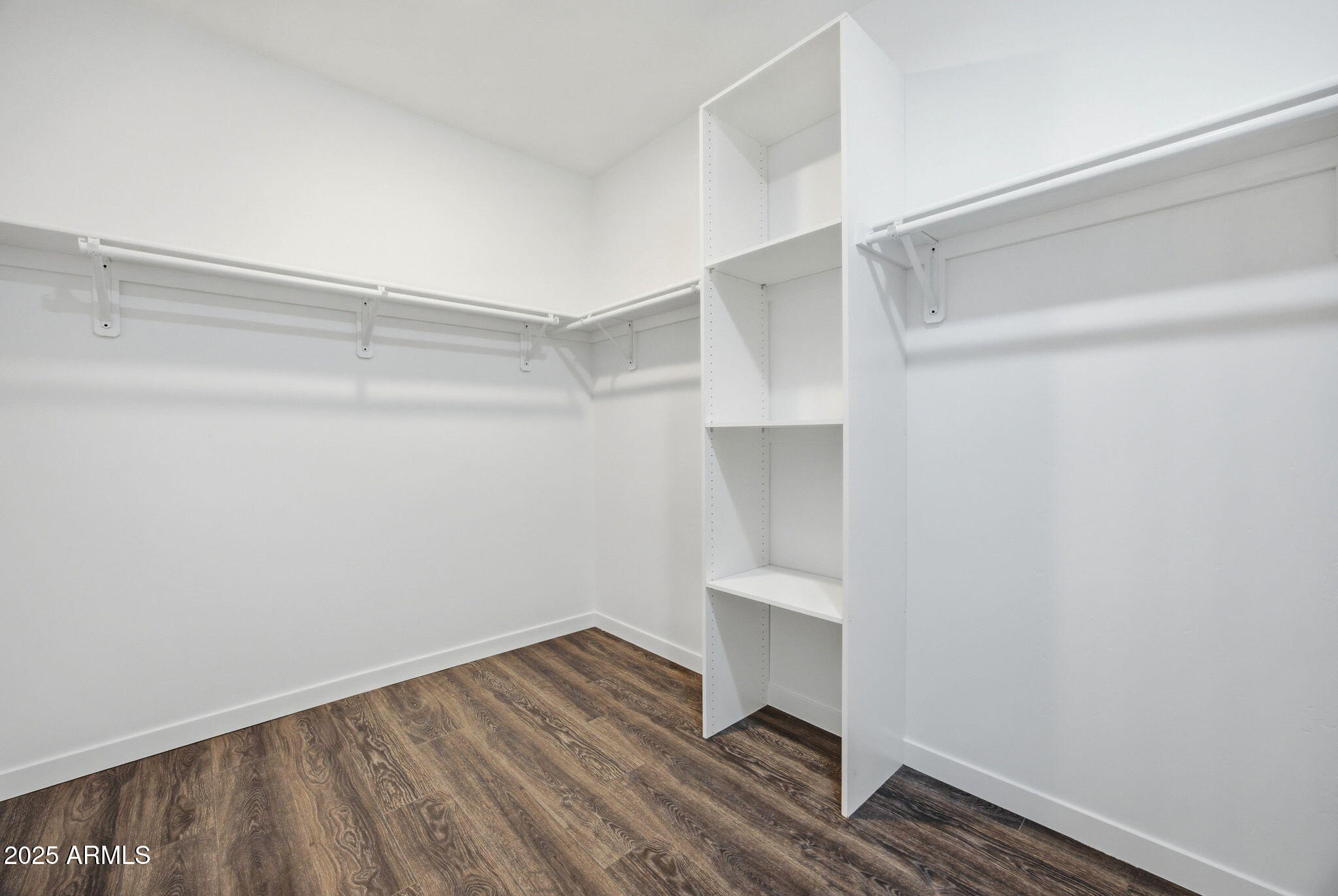 180 W PINE HAVEN Circle
