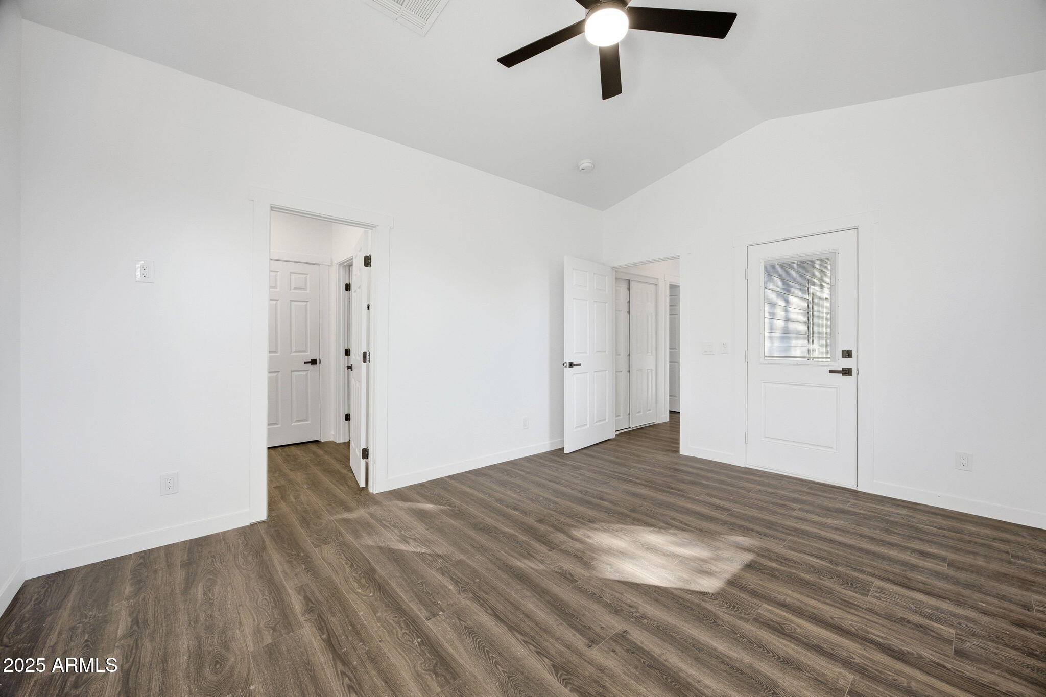 180 W PINE HAVEN Circle