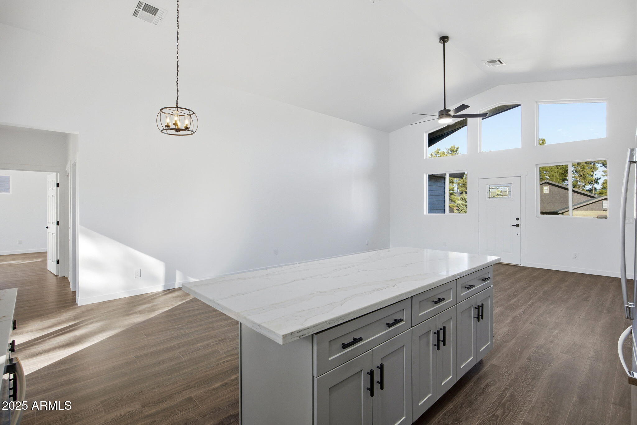 180 W PINE HAVEN Circle