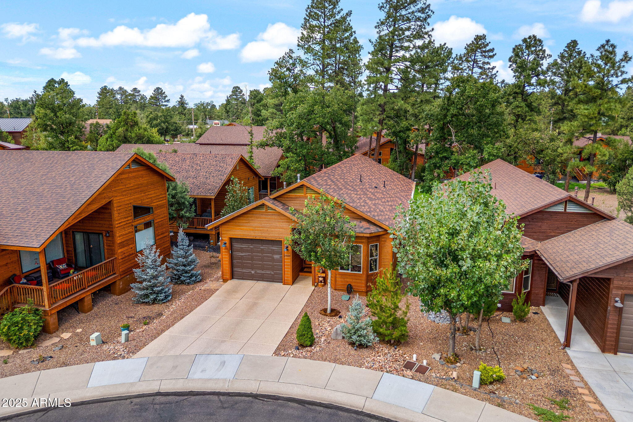 2524 W WATERS EDGE Lane