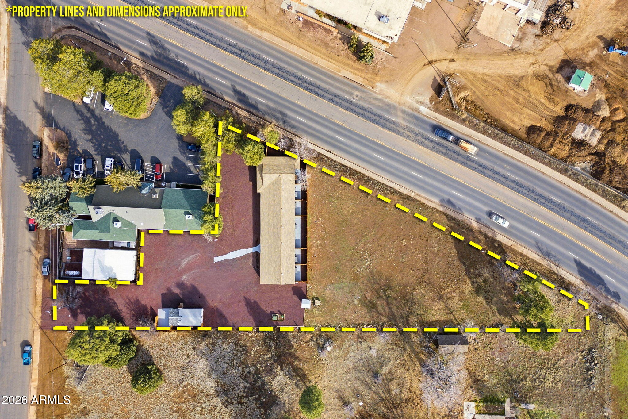 1897 W WHITE MOUNTAIN Boulevard