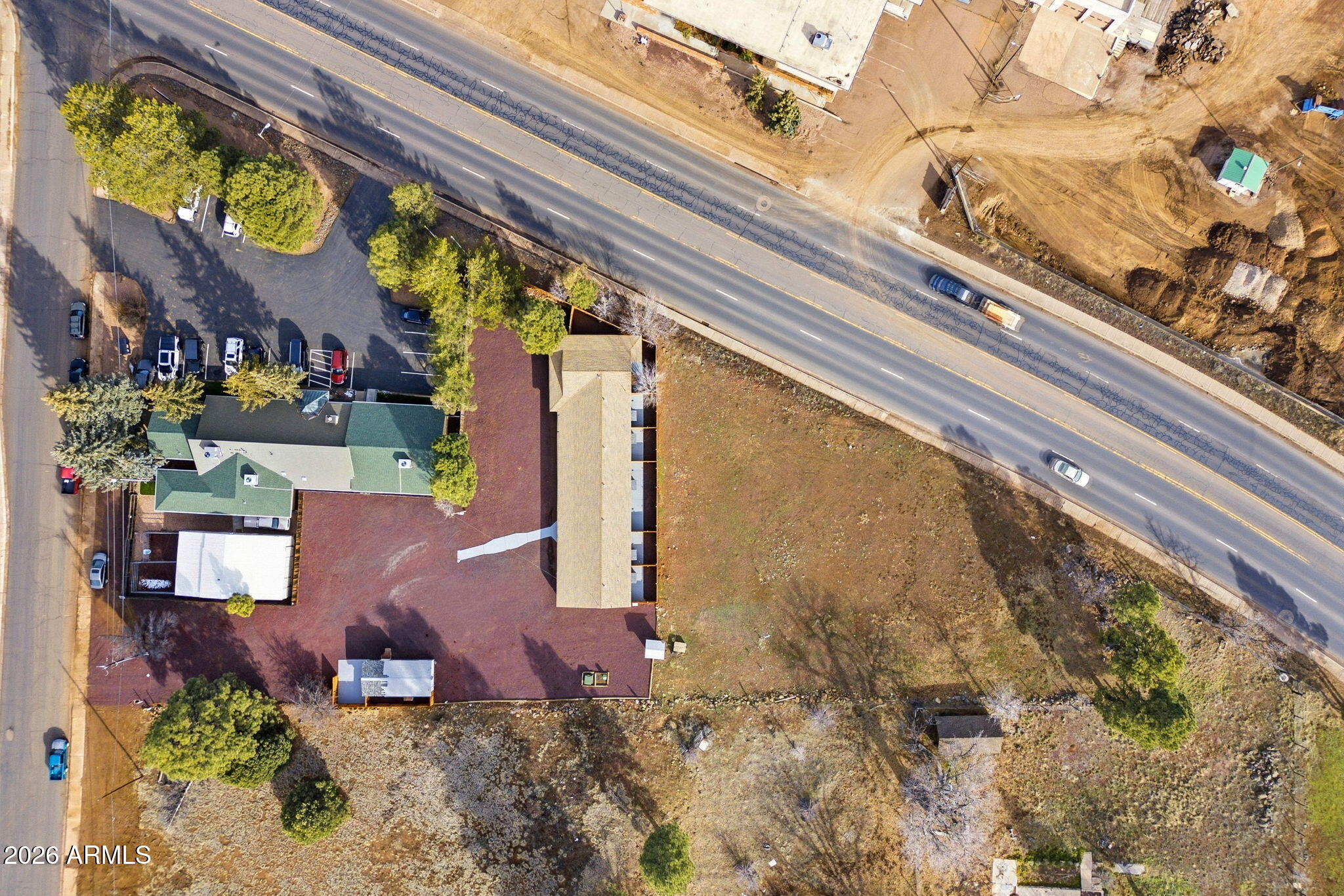 1897 W WHITE MOUNTAIN Boulevard