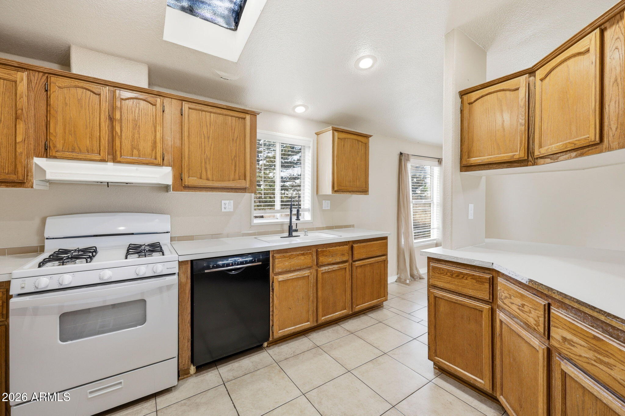 3077 W PARK PLAZA Drive
