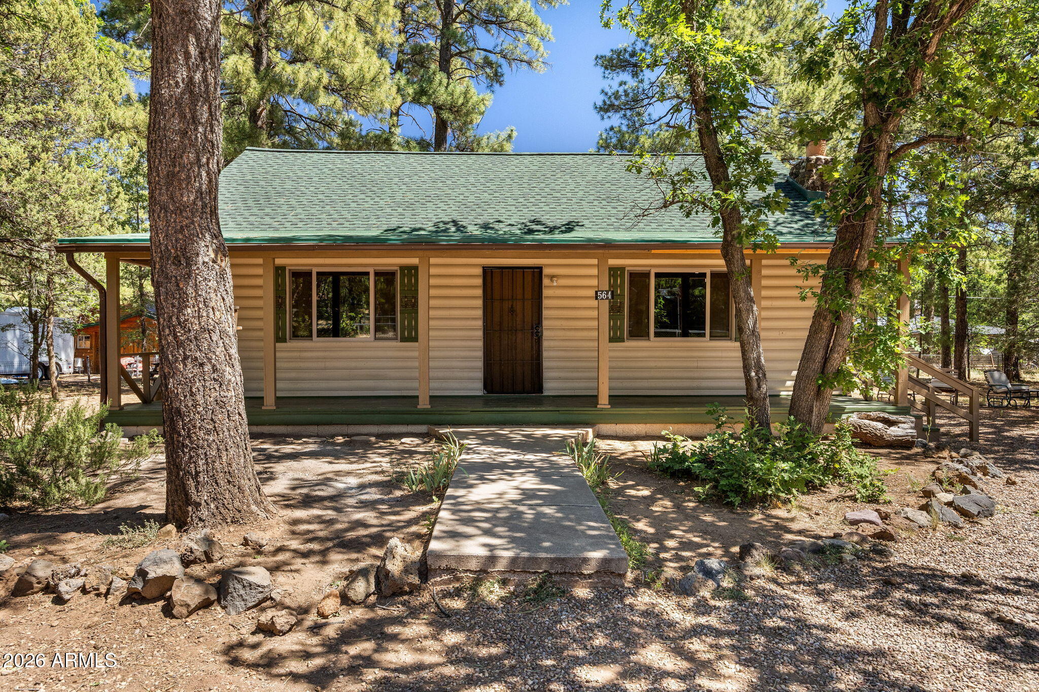 564 W MEADOW Drive