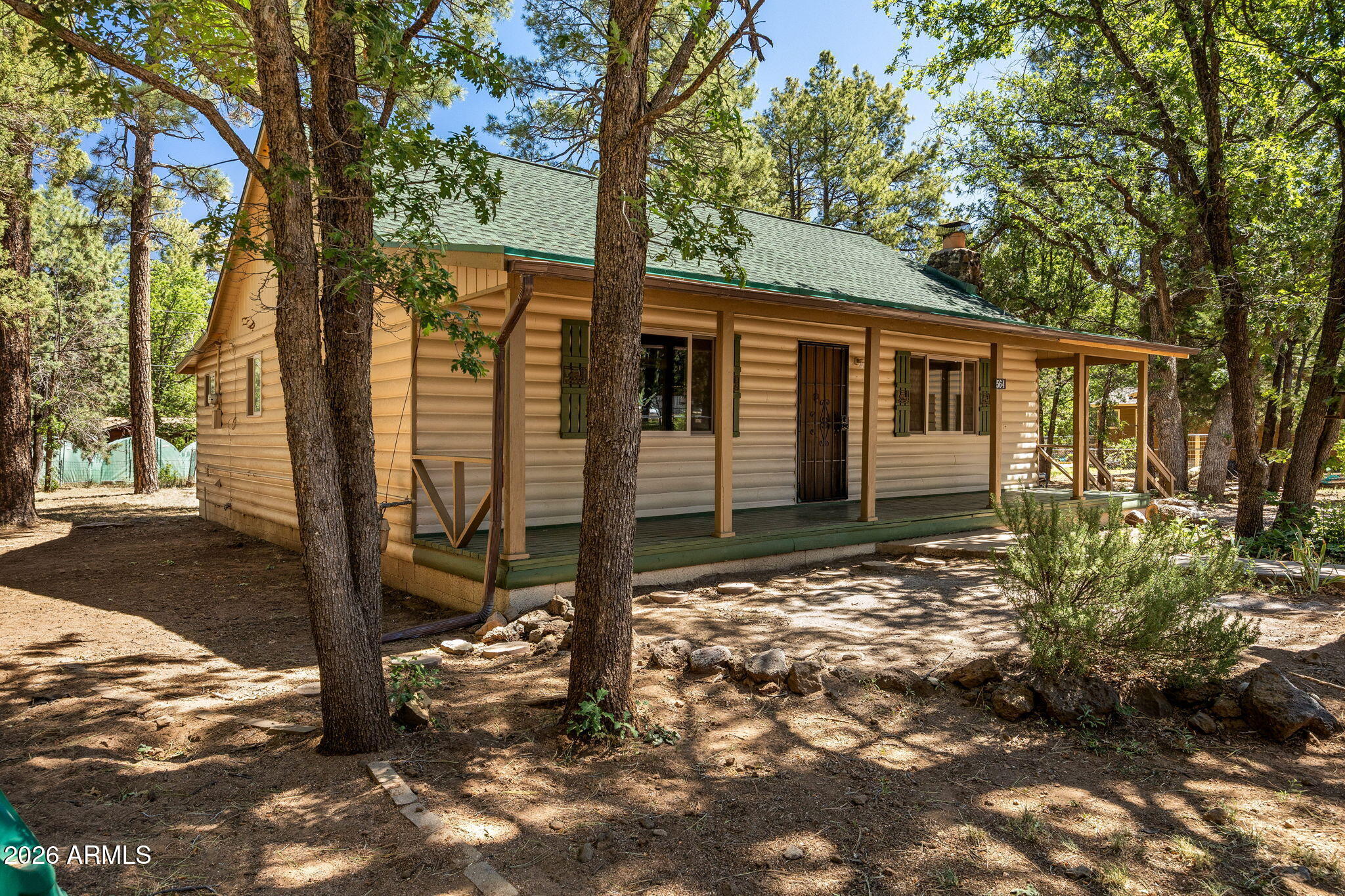 564 W MEADOW Drive