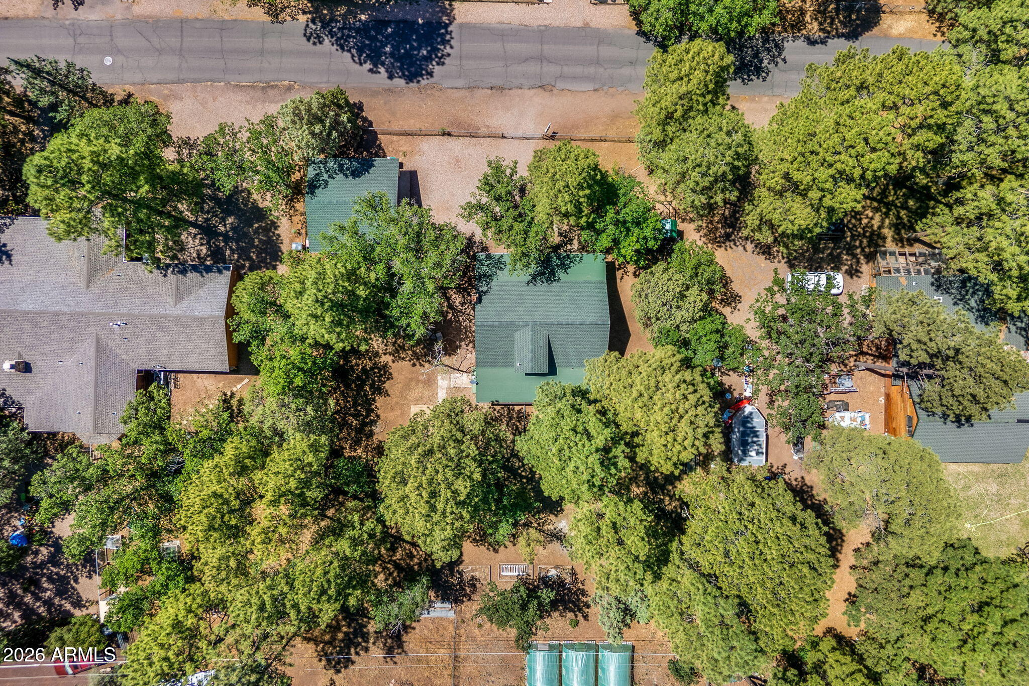 564 W MEADOW Drive