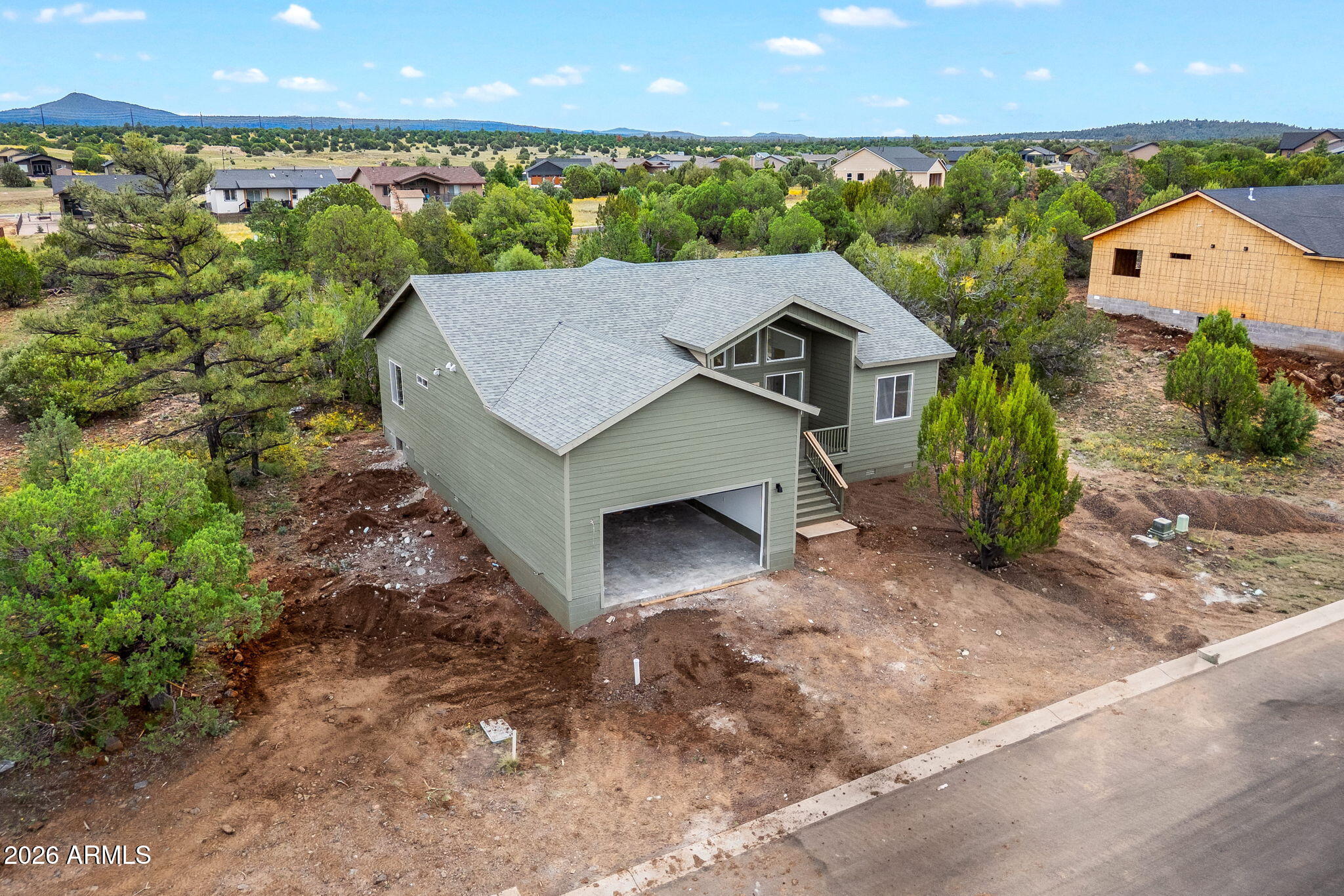 821 S RIDGELINE Drive