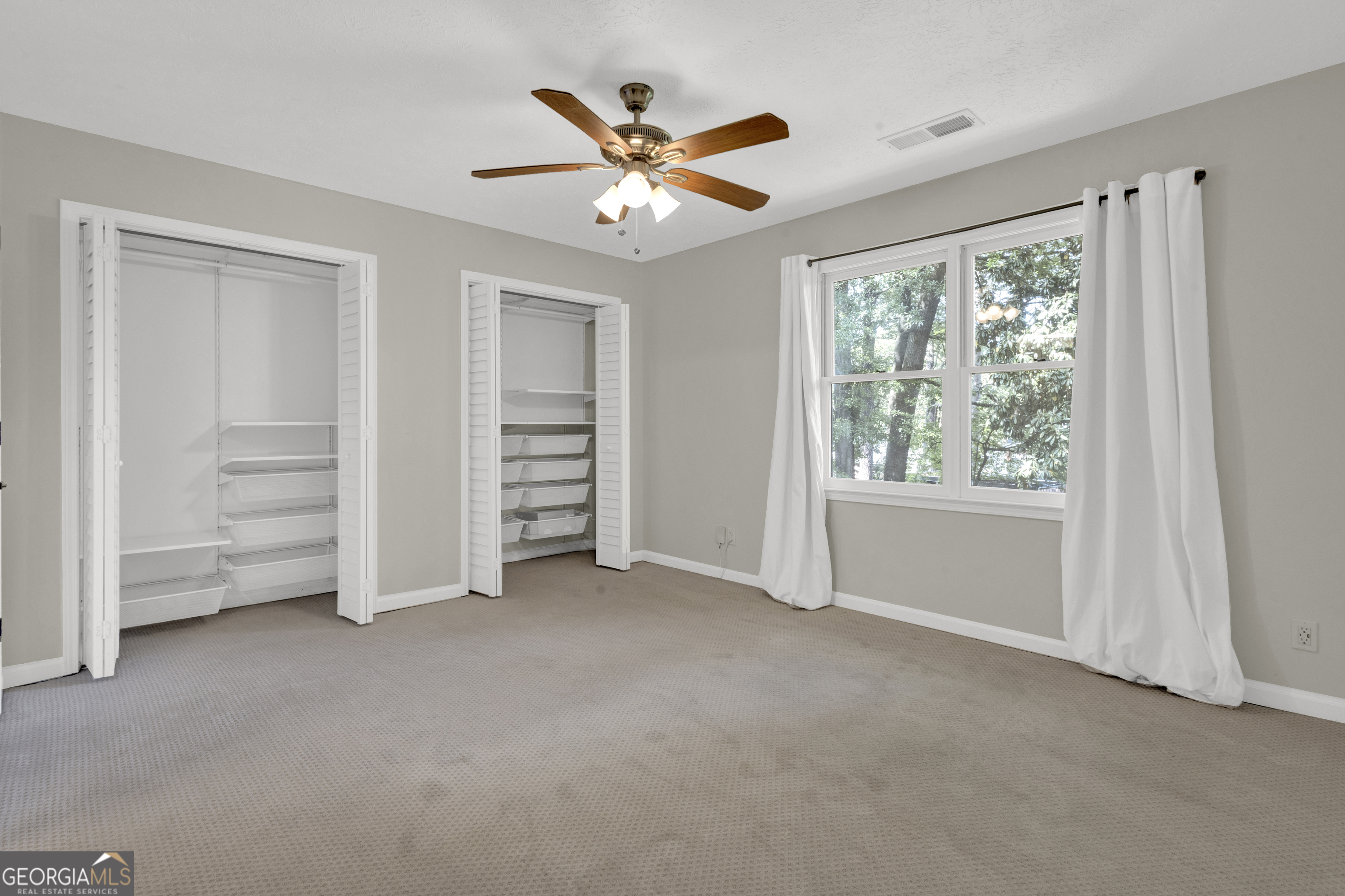 4 Holly Downs Court NW