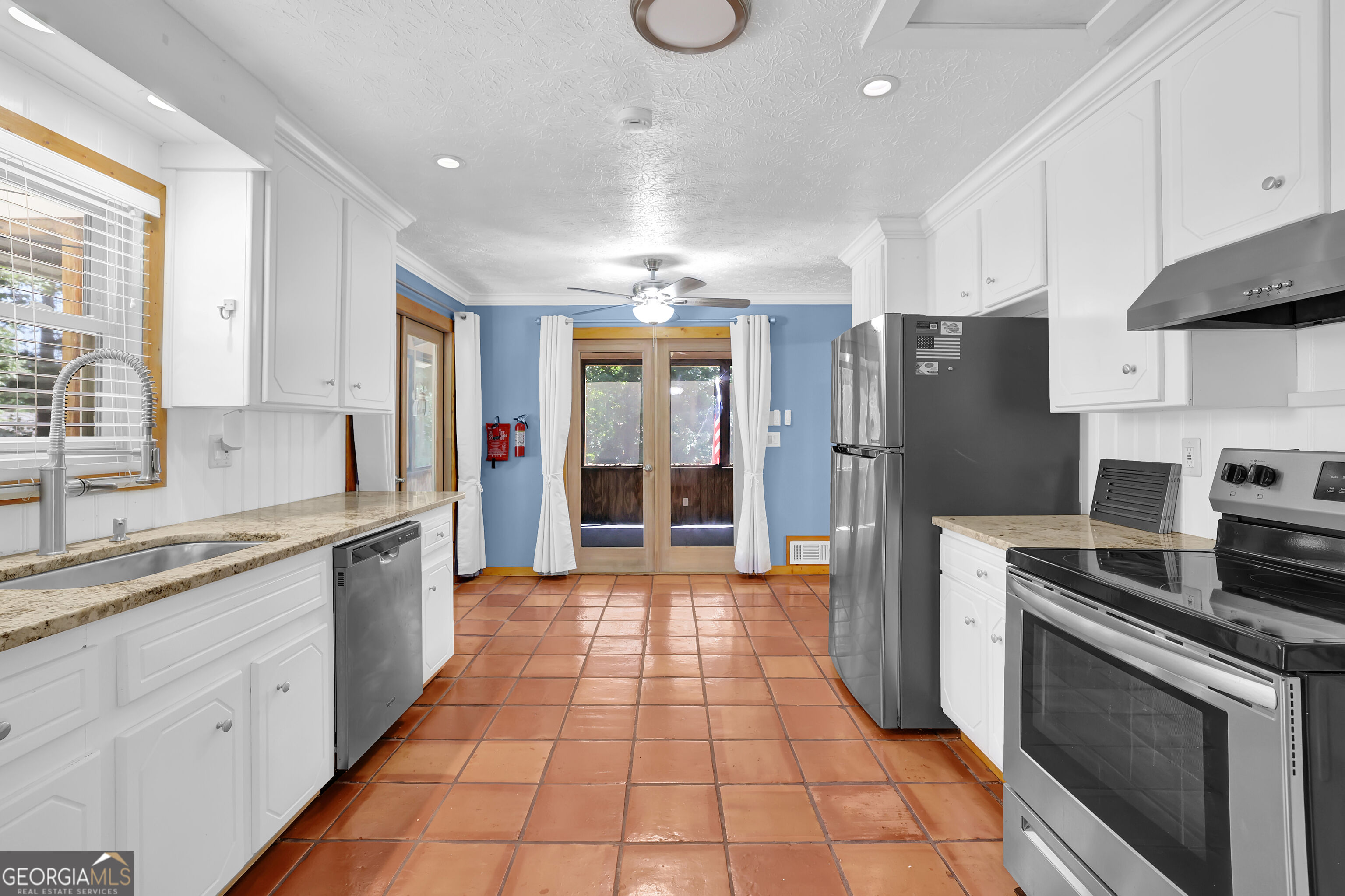 3956 Viewpoint Court