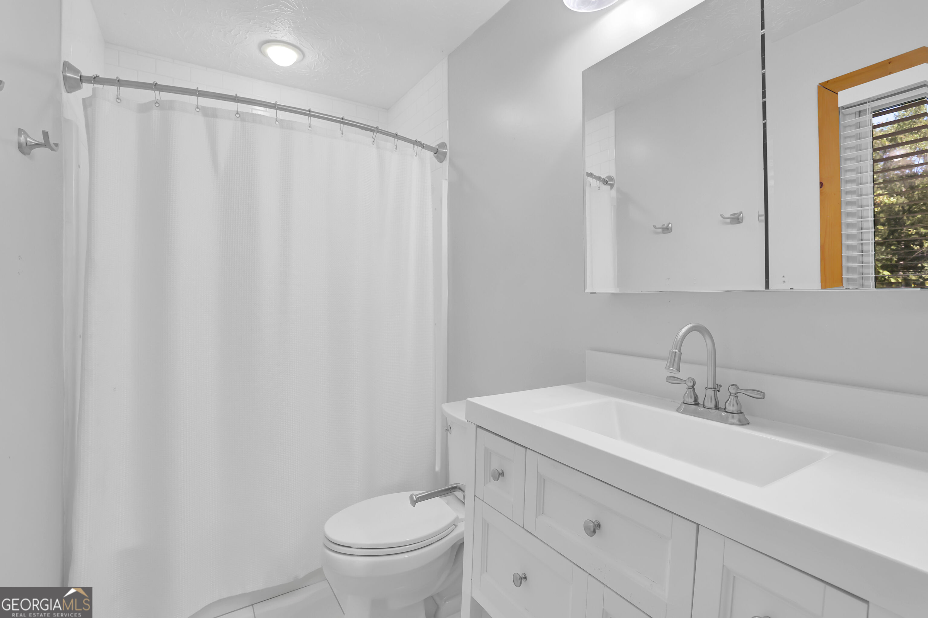 3956 Viewpoint Court