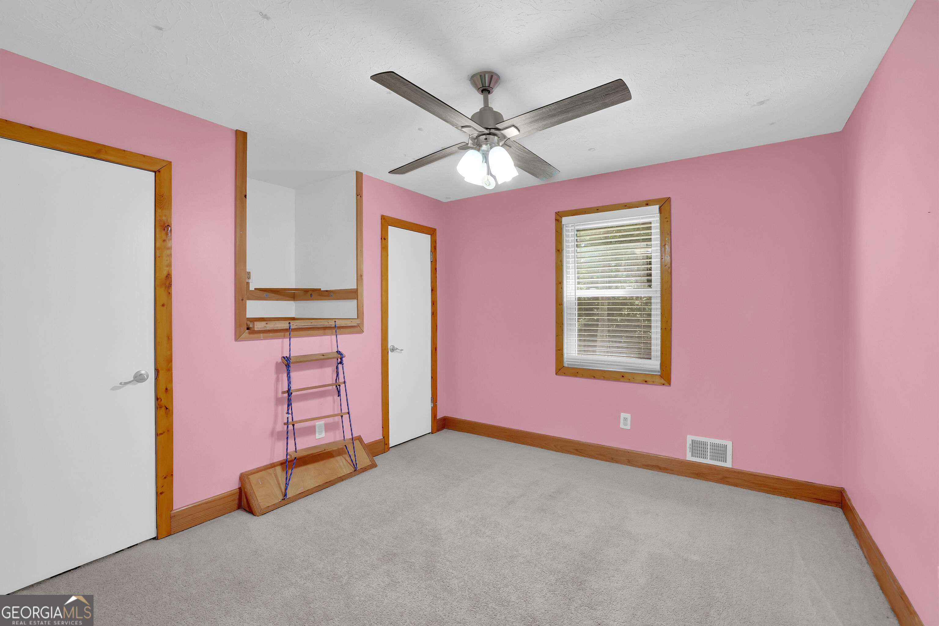 3956 Viewpoint Court