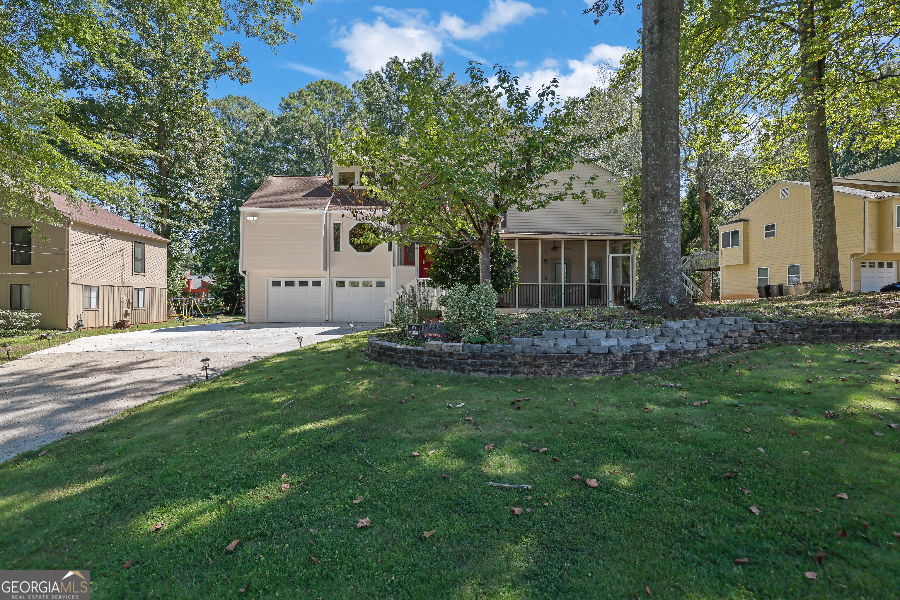 3956 Viewpoint Court