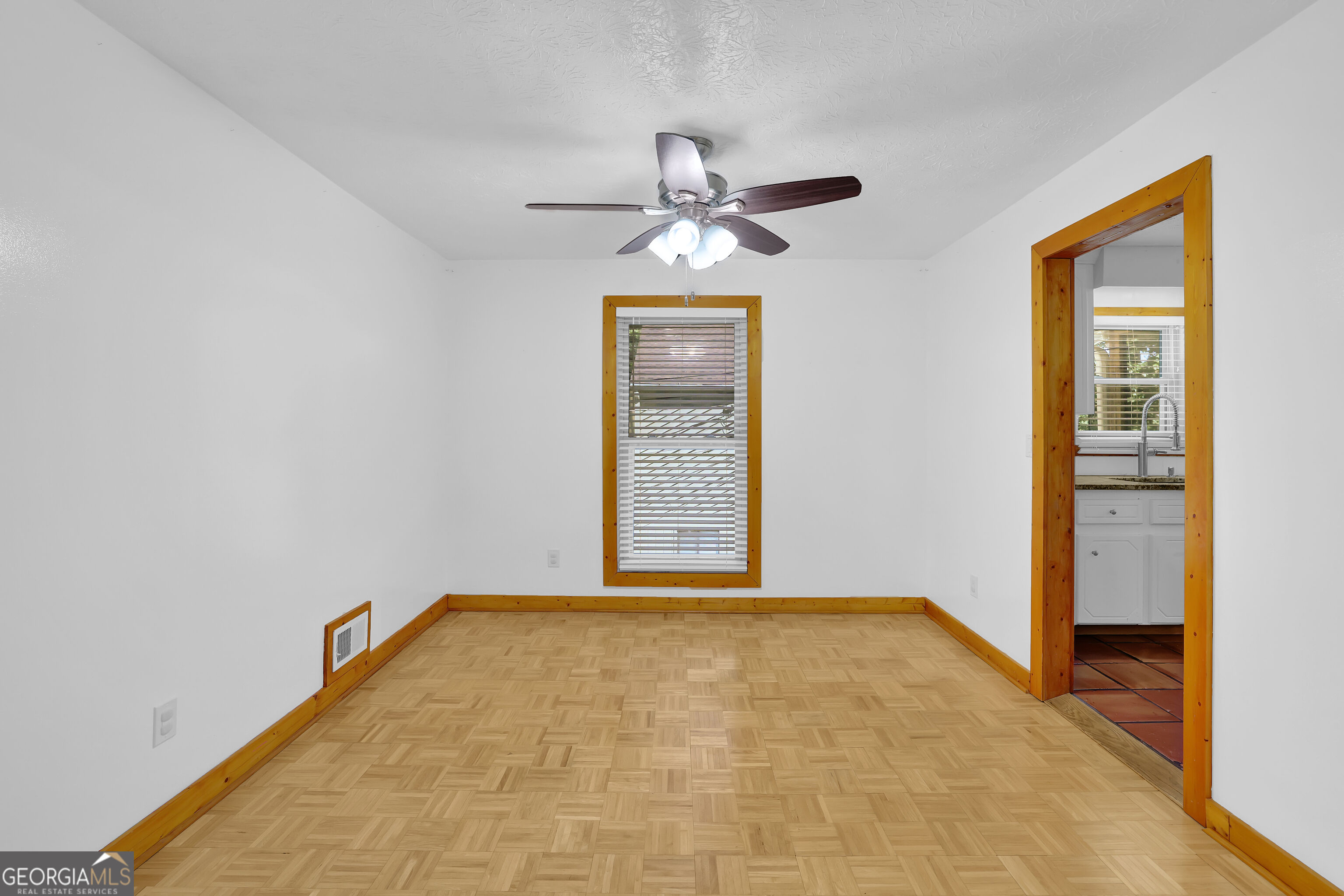 3956 Viewpoint Court