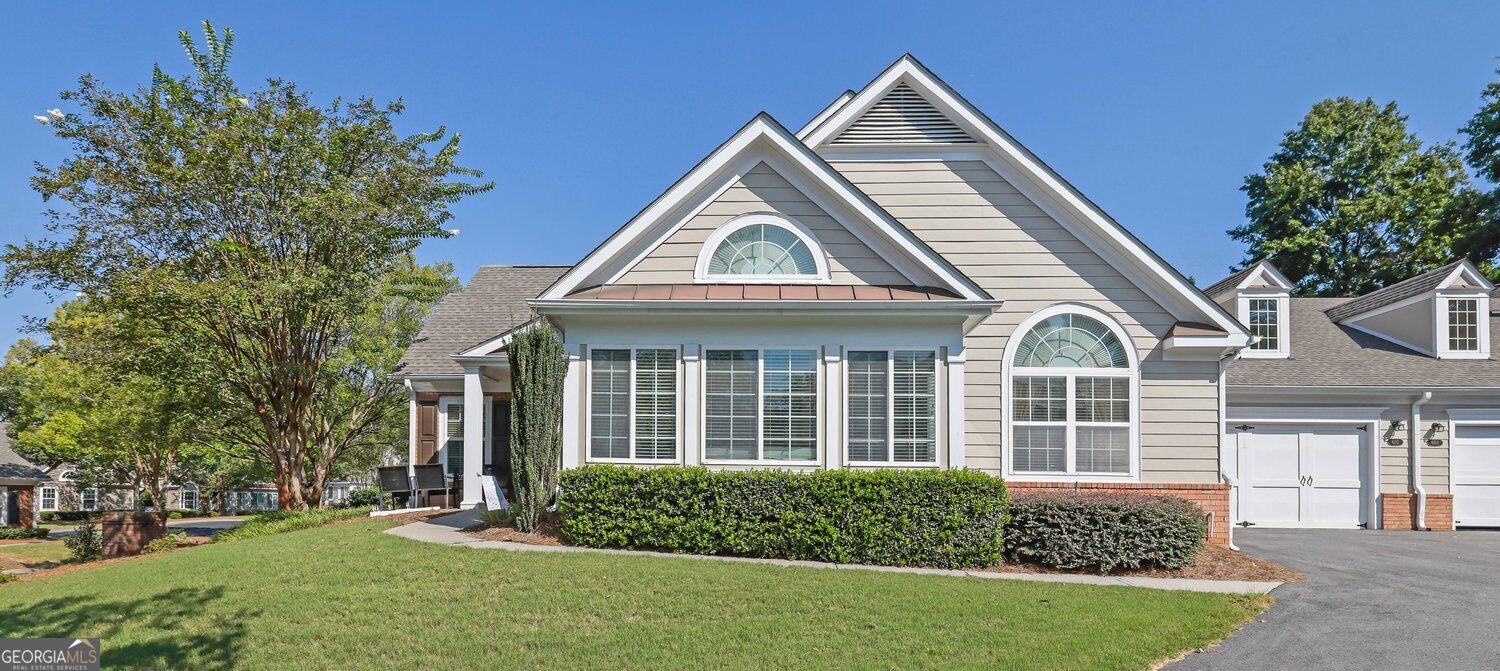 6112 Menlow Court
