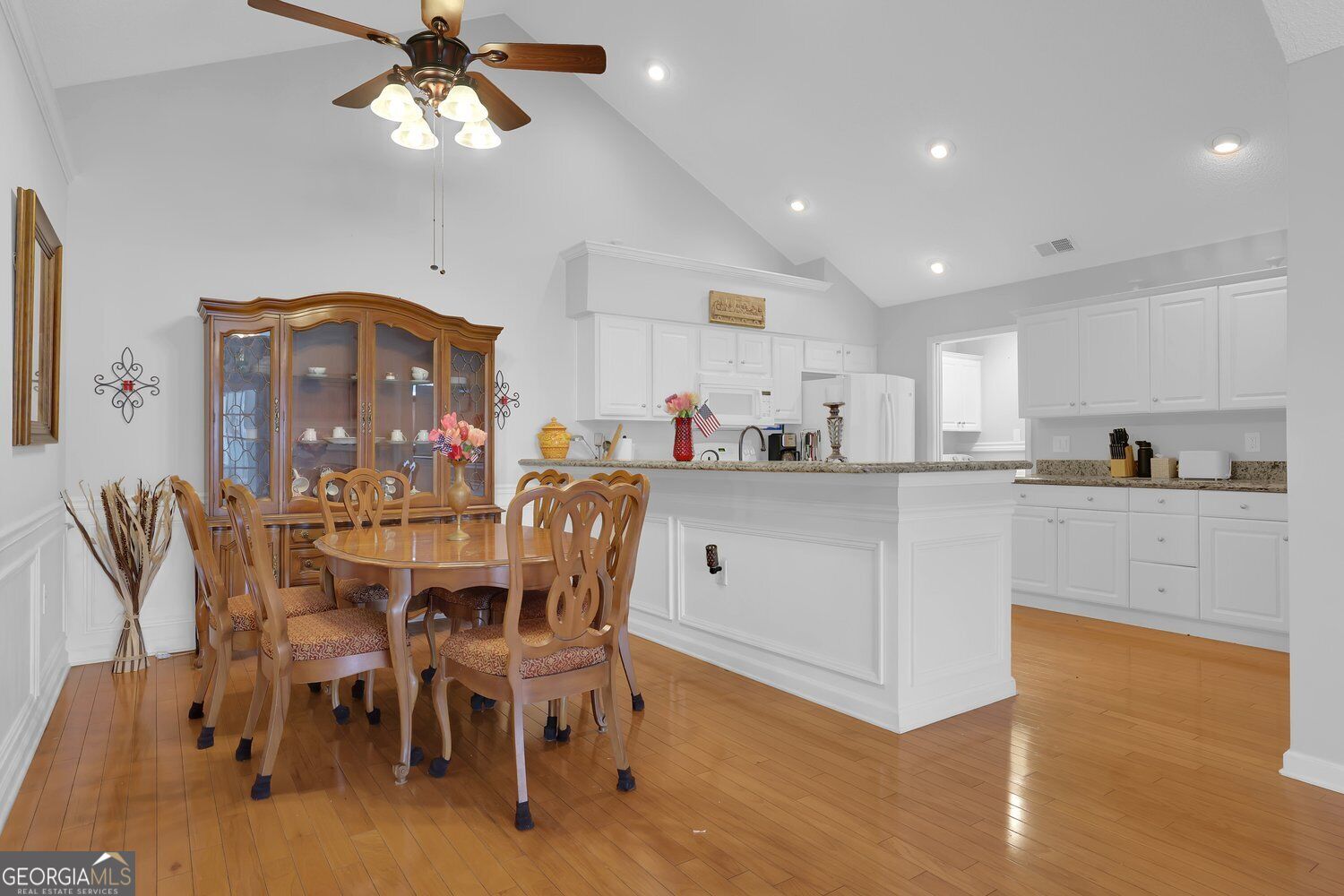 6112 Menlow Court
