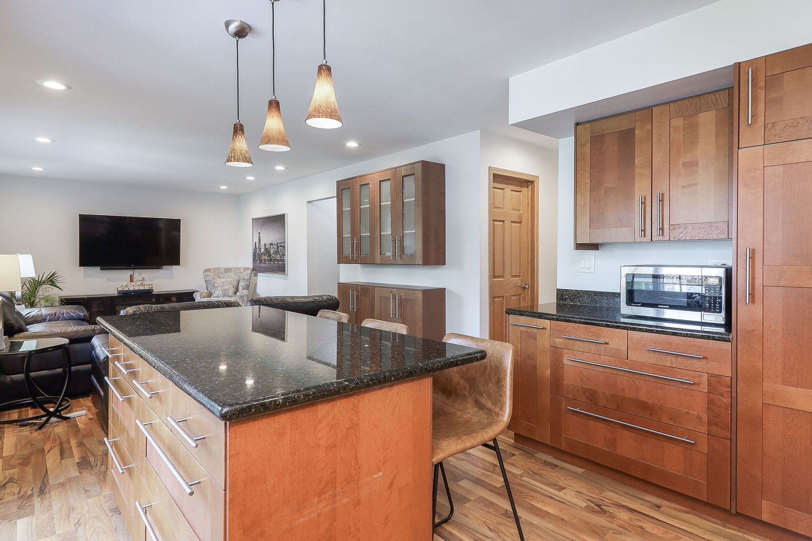 1810 Hawk Lane
