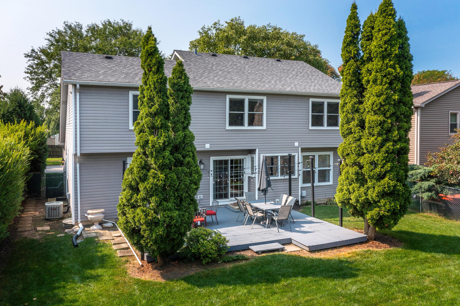 1810 Hawk Lane