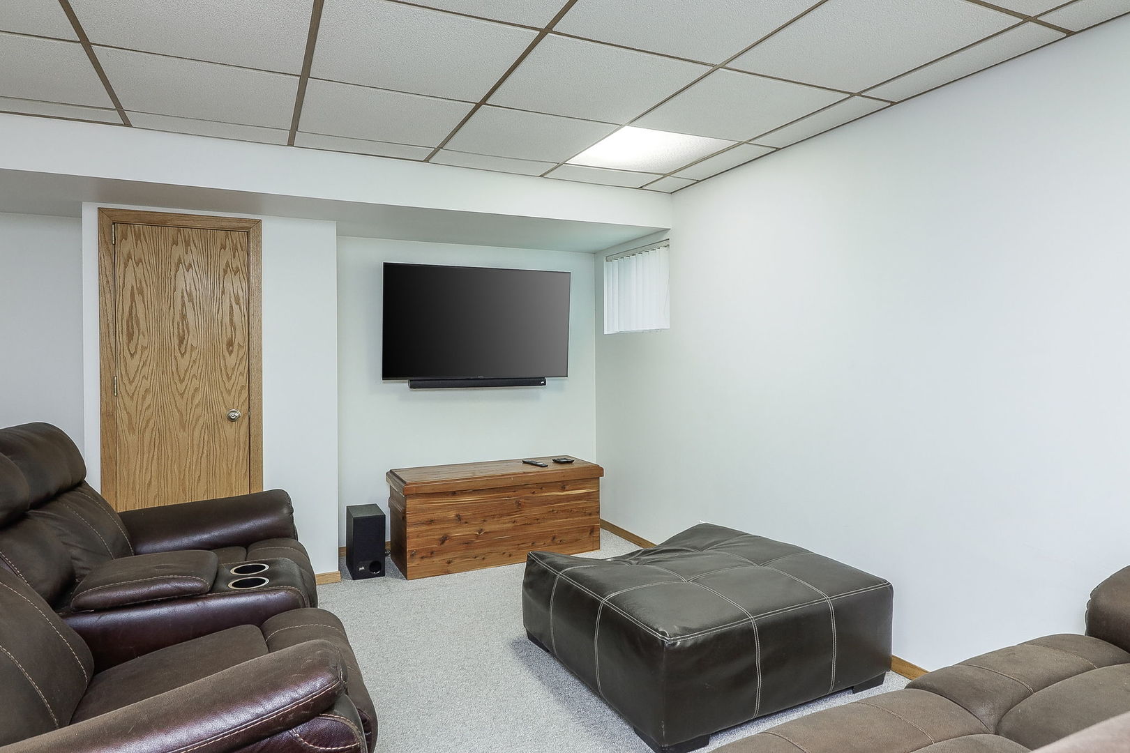 1810 Hawk Lane