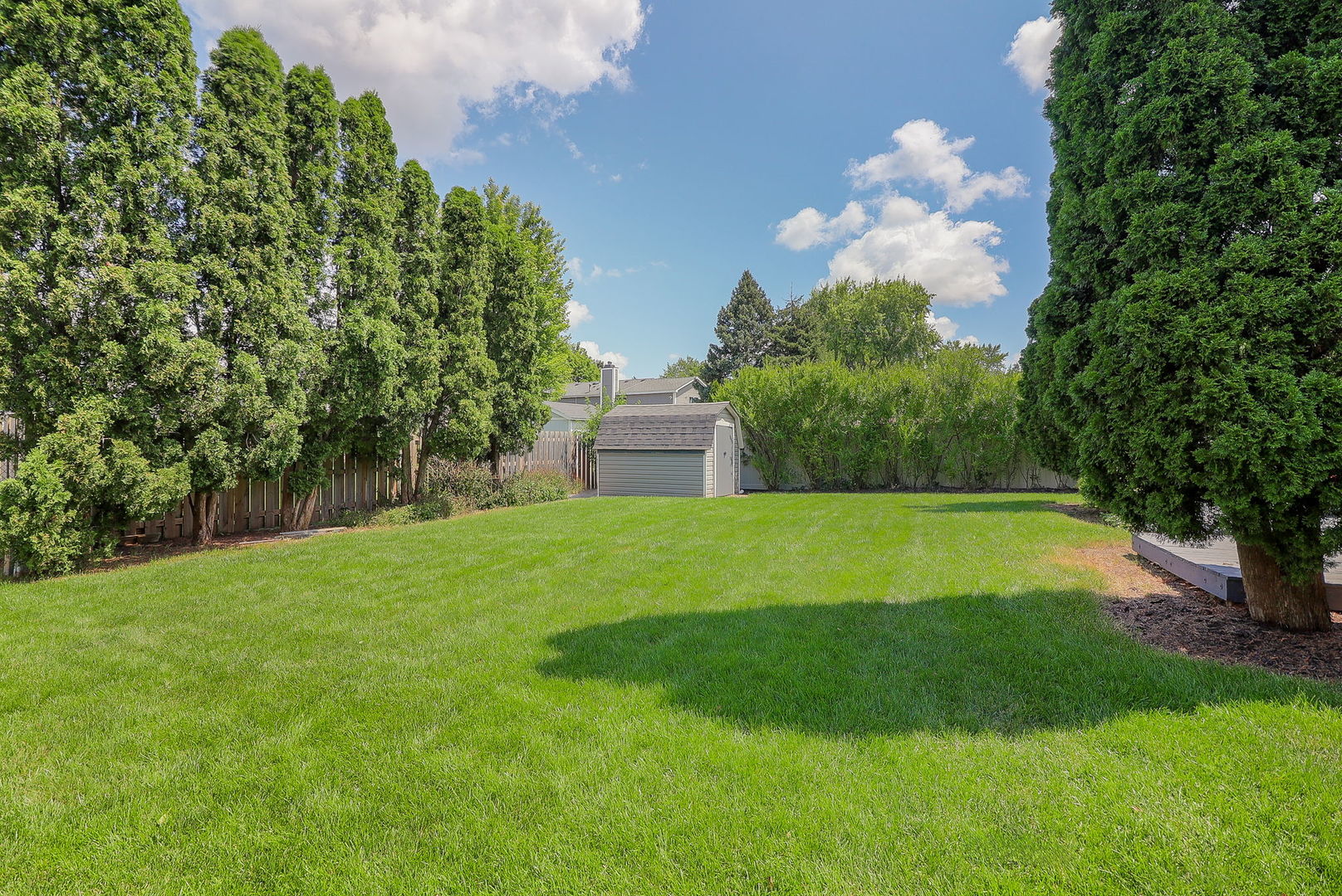 1810 Hawk Lane