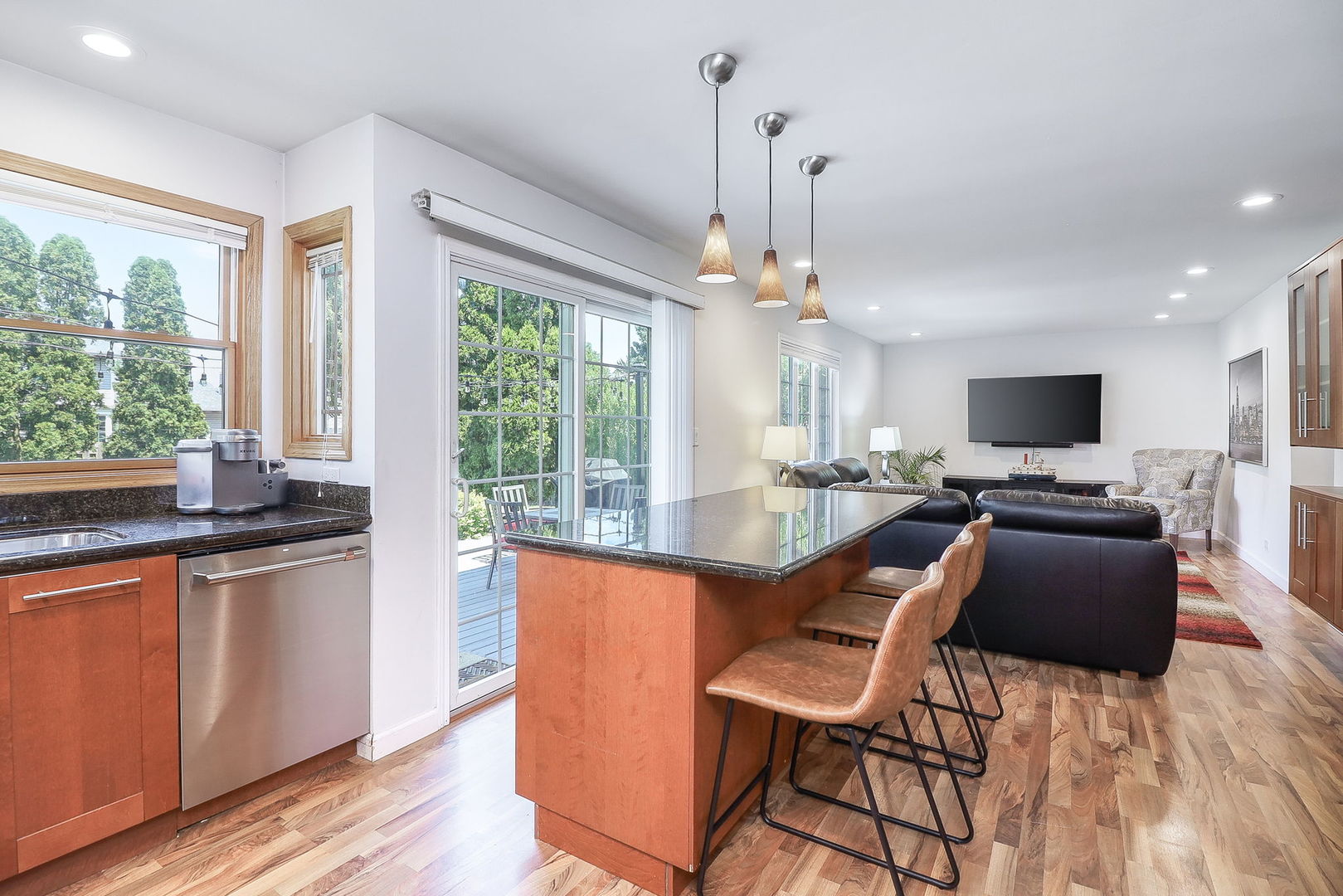 1810 Hawk Lane