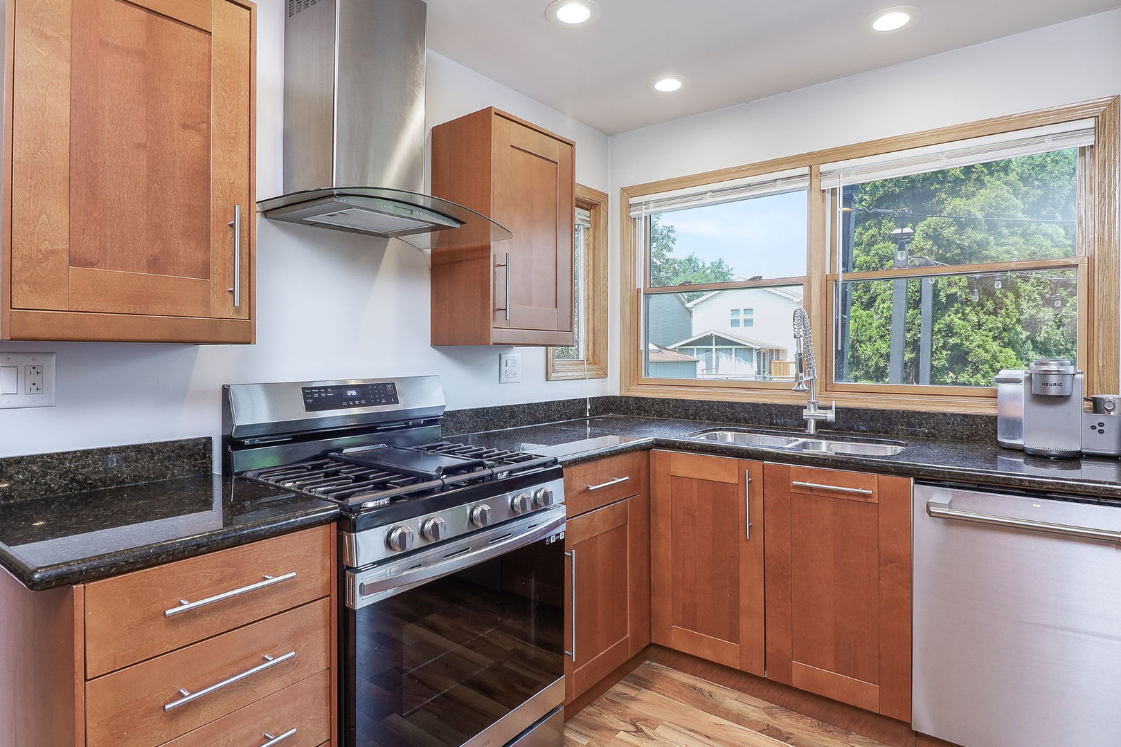 1810 Hawk Lane