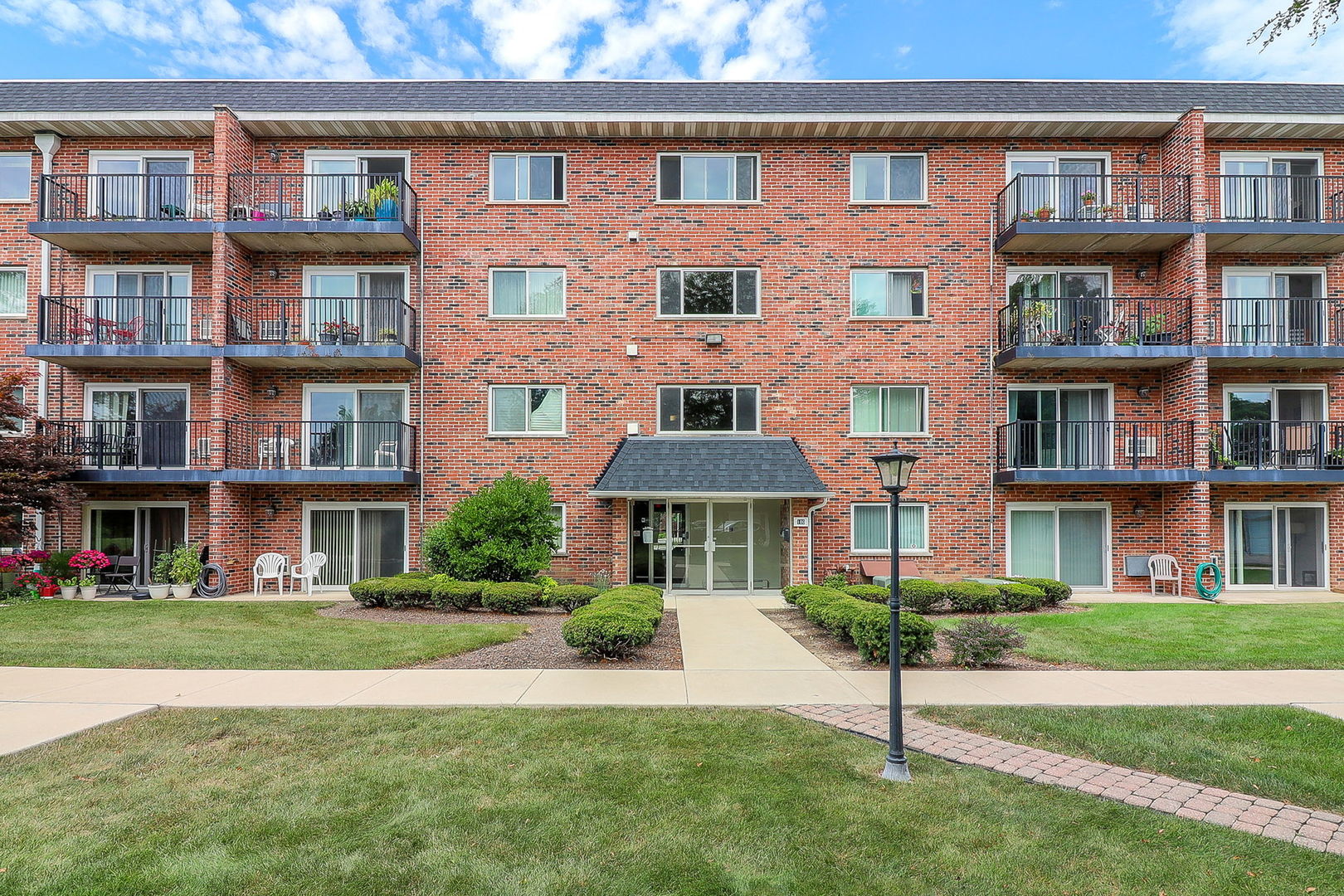100 W PARK CIRCLE Drive Unit: 1H