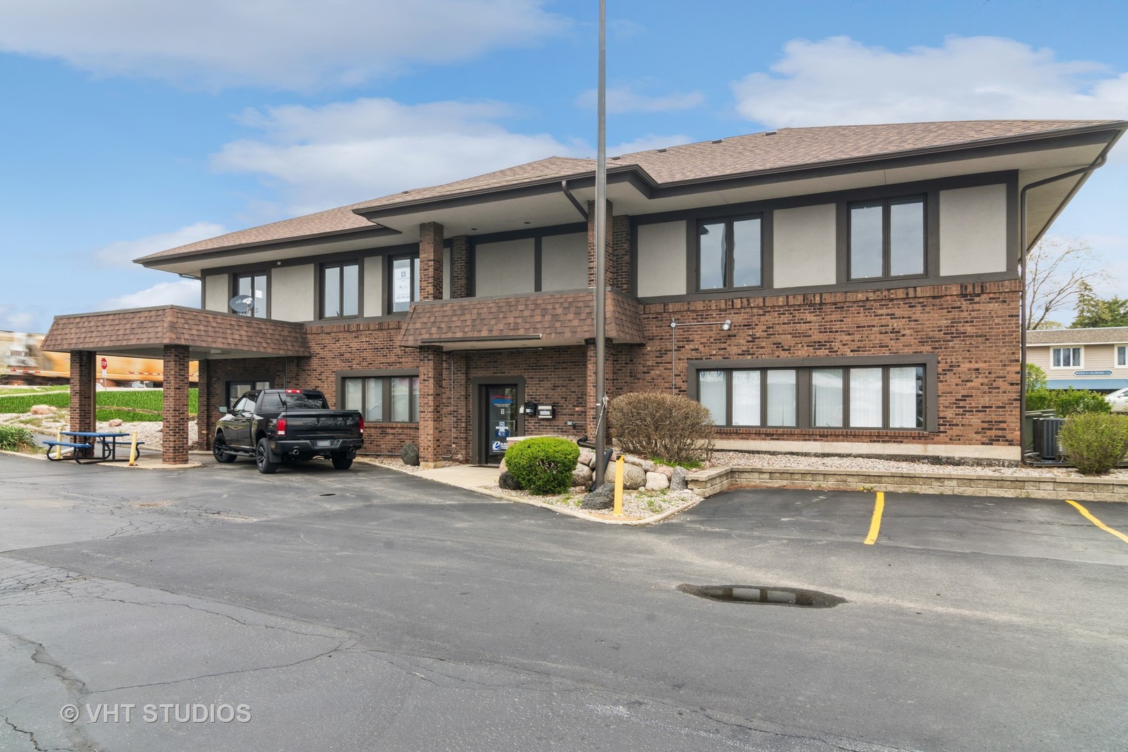 100 S Main Street Unit: 2S