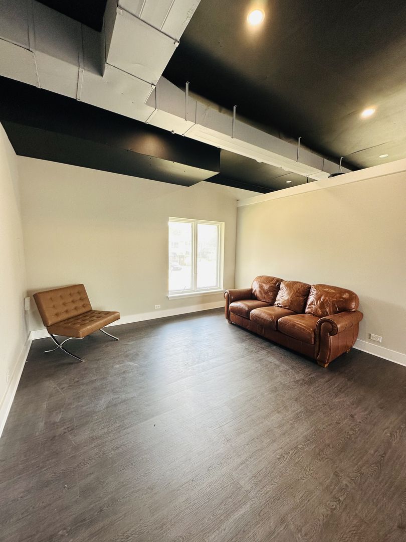 100 S Main Street Unit: 2S