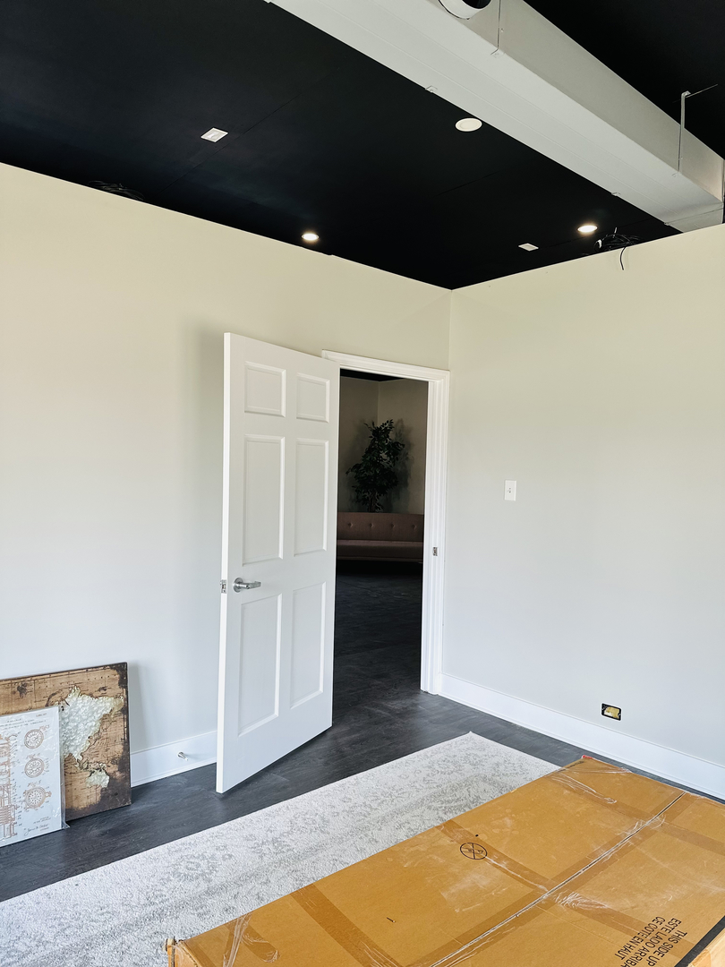 100 S Main Street Unit: 2S