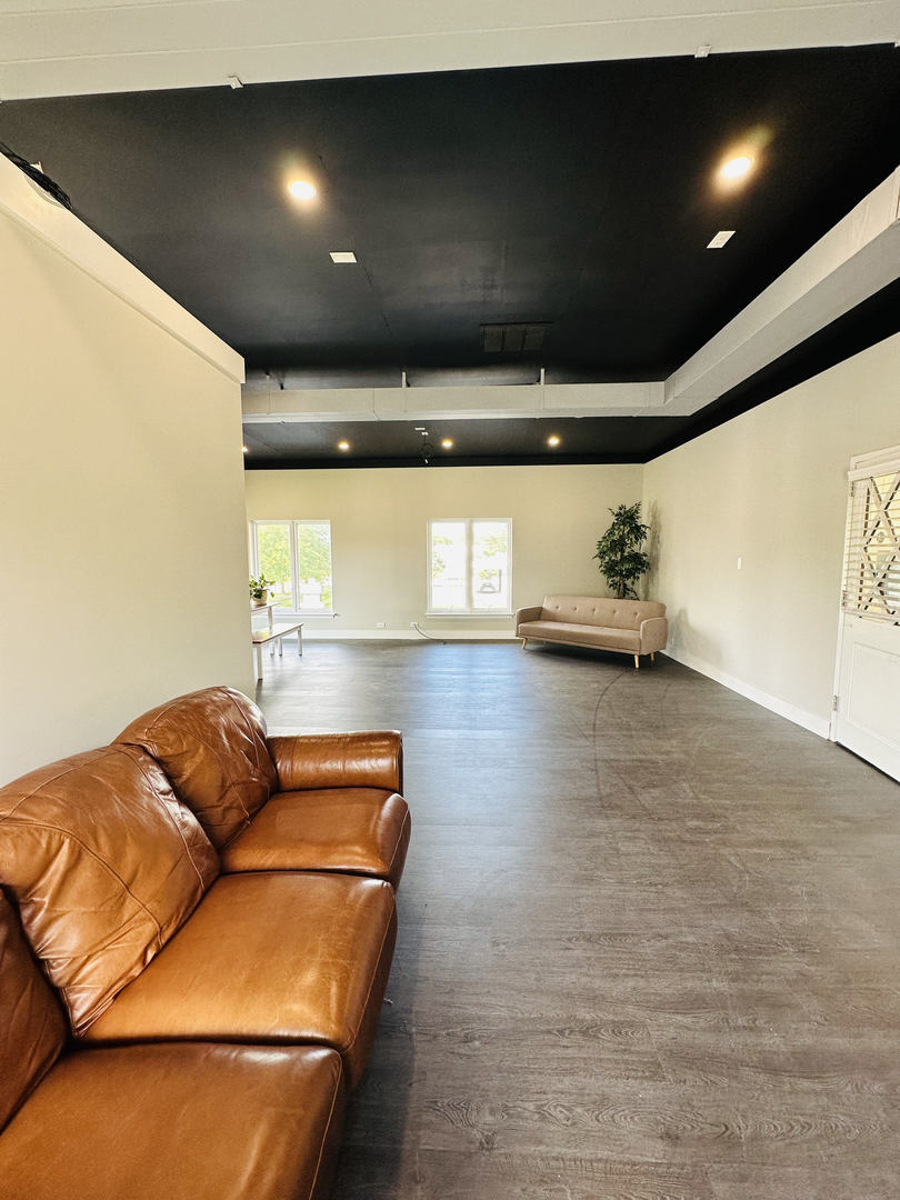 100 S Main Street Unit: 2S