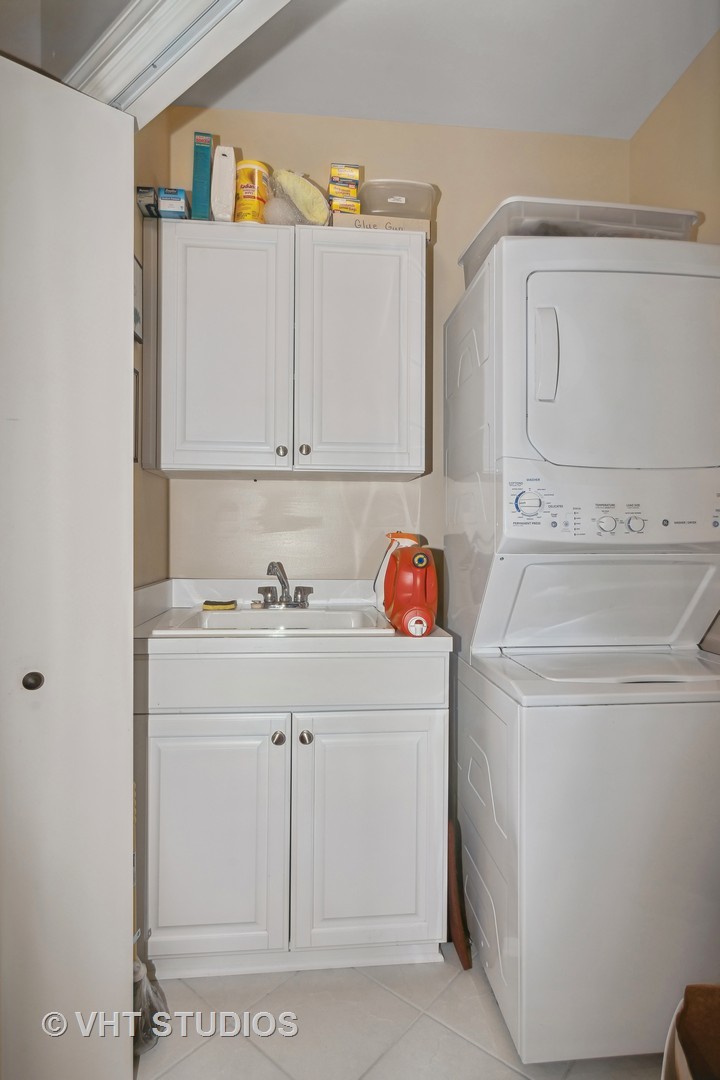 2692 Stone Circle Unit: 203