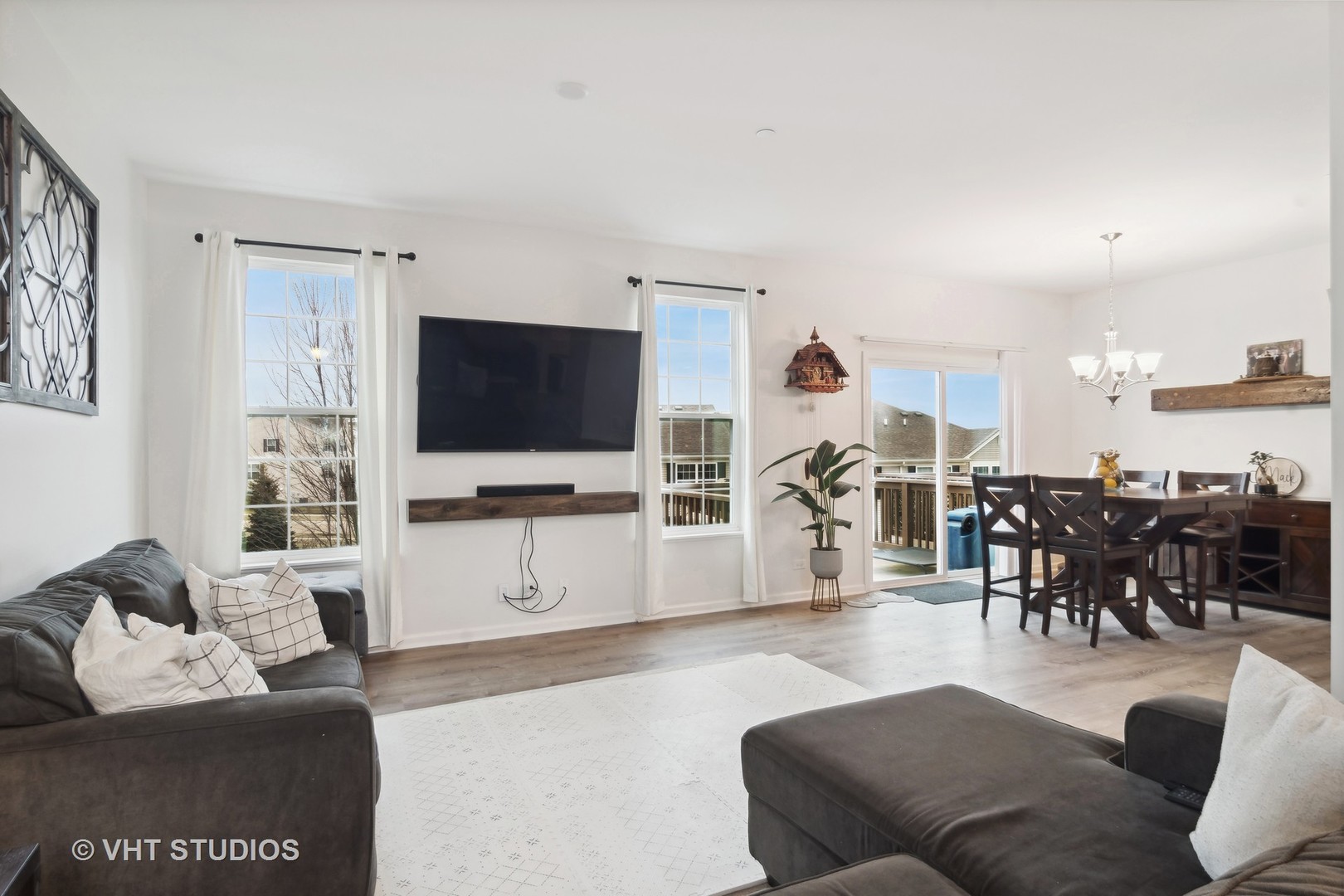 9832 Cummings Street