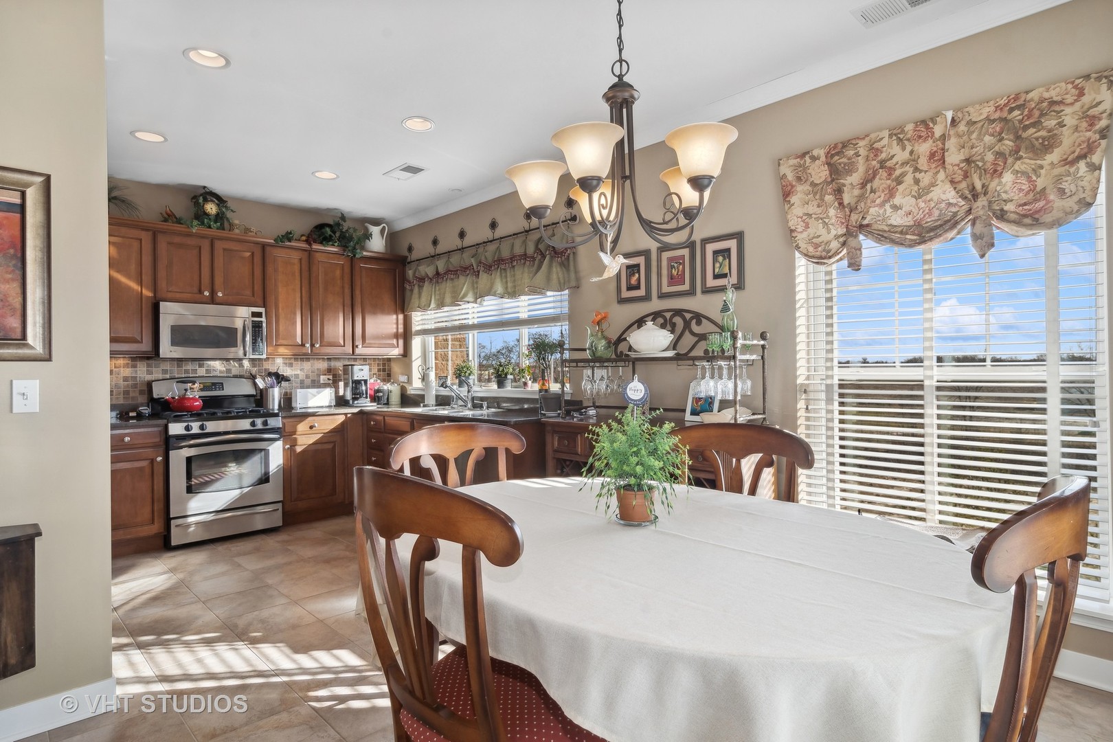 2692 Stone Circle Unit: 304