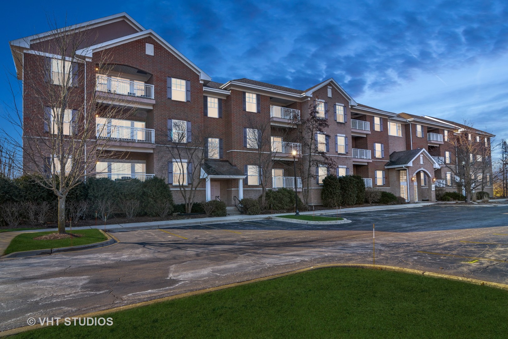 2692 Stone Circle Unit: 304